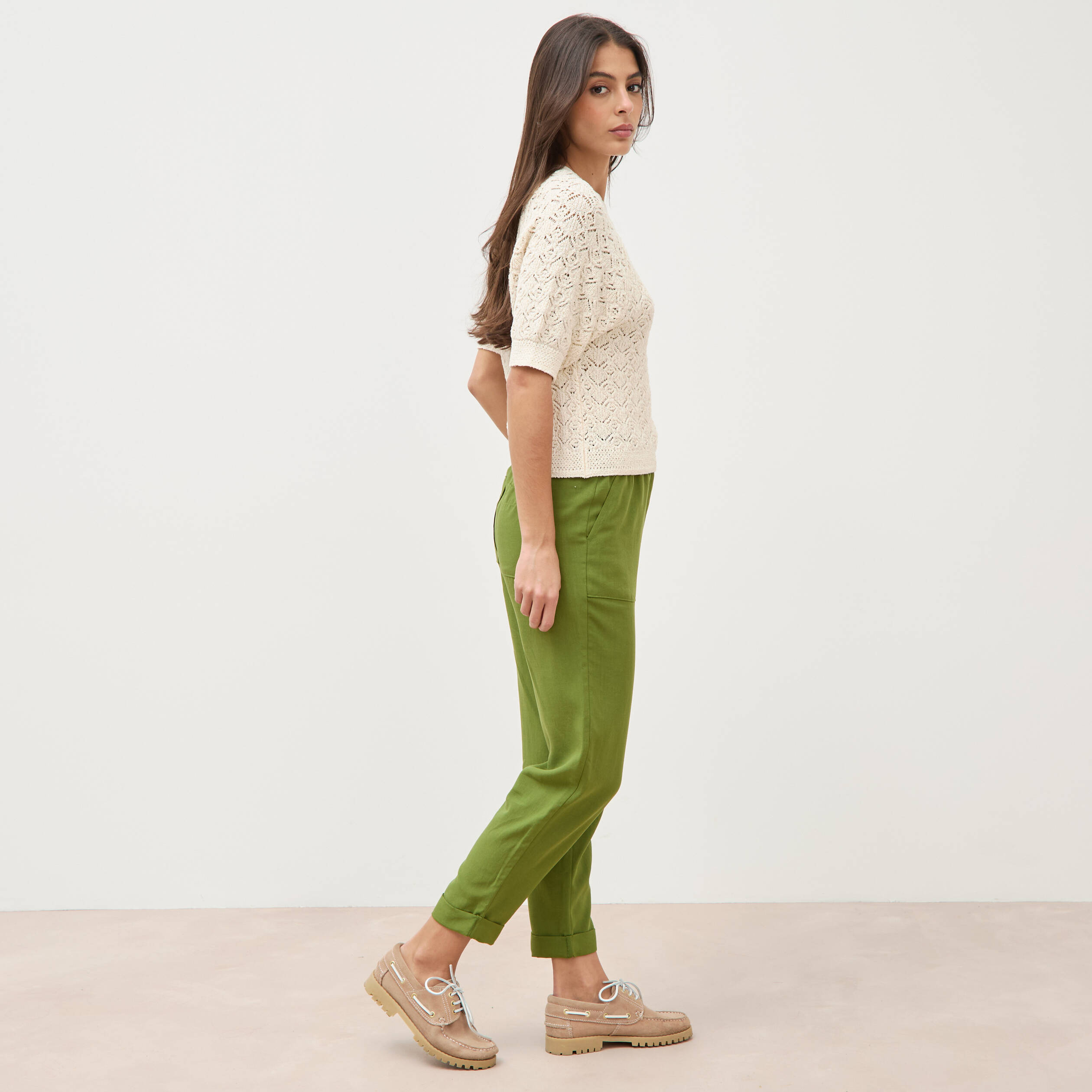 Pull droit court ajour&eacute; manches courtes camel femme