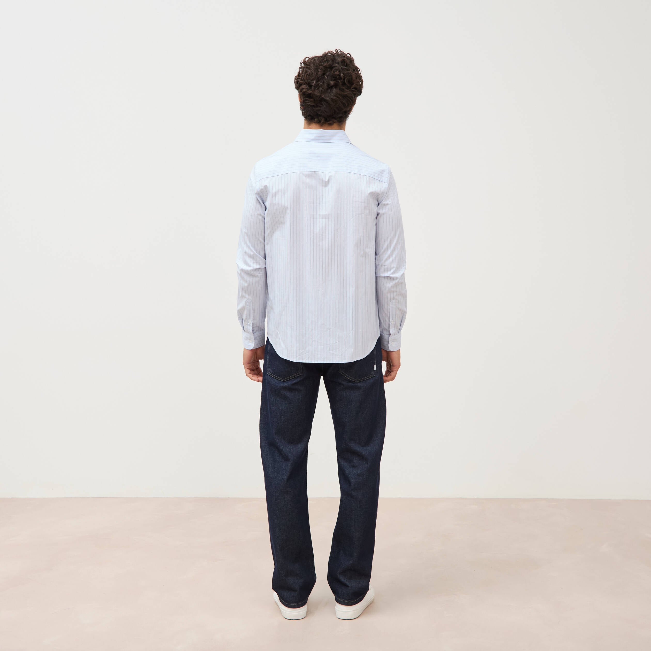 Chemise col am&eacute;ricain manches longues bleu ciel homme