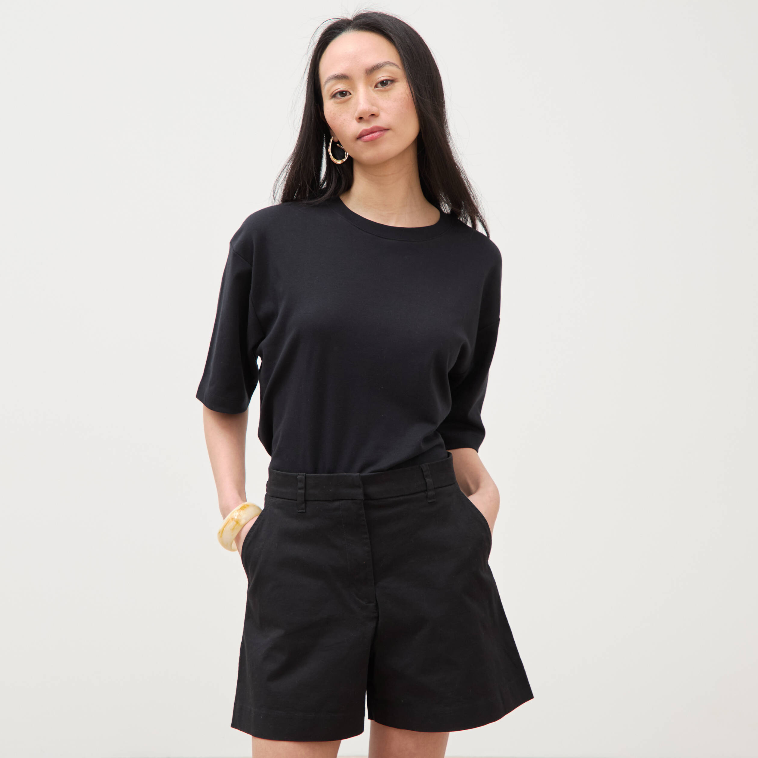 Short taille standard noir femme