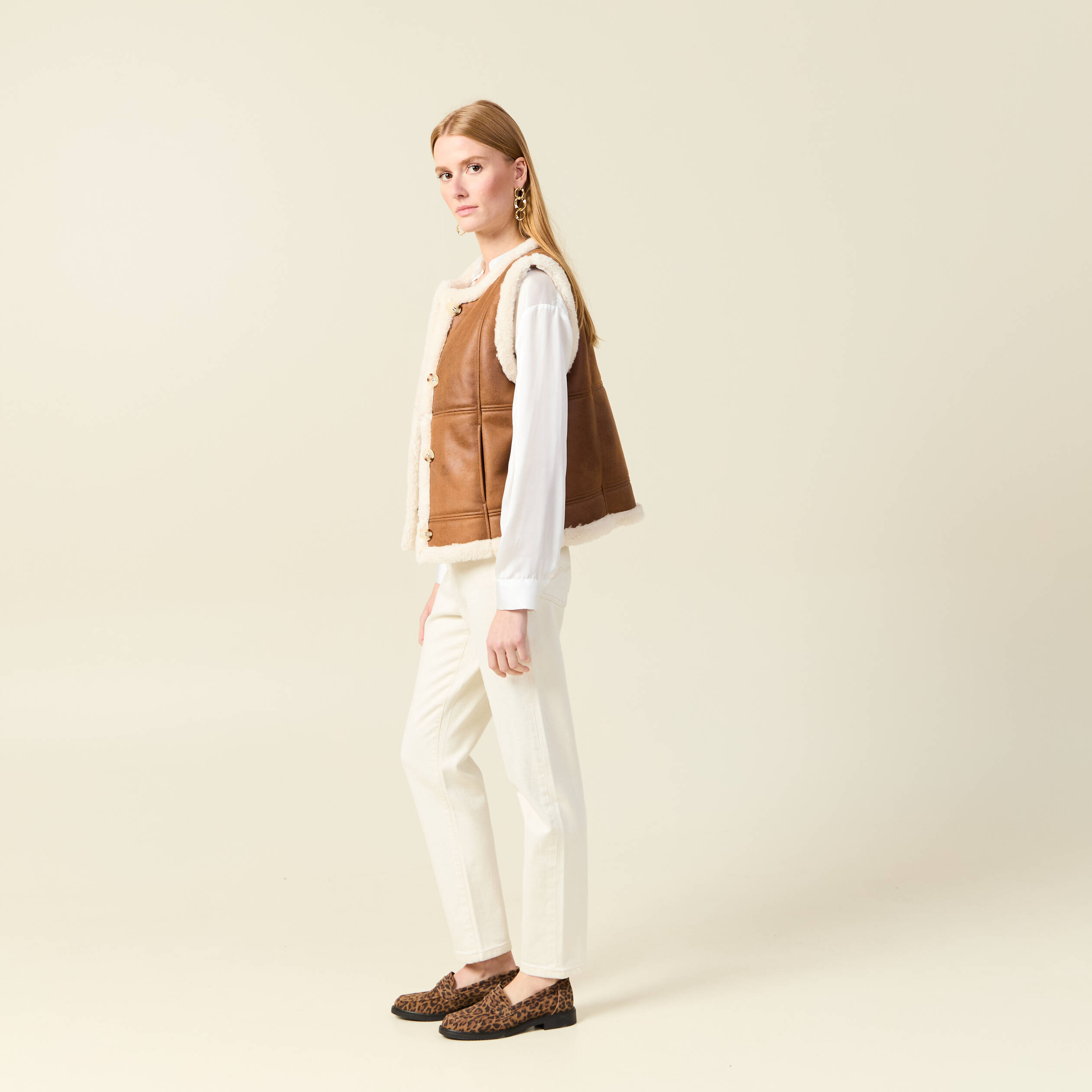 Veste su&eacute;dine sans manches marron femme