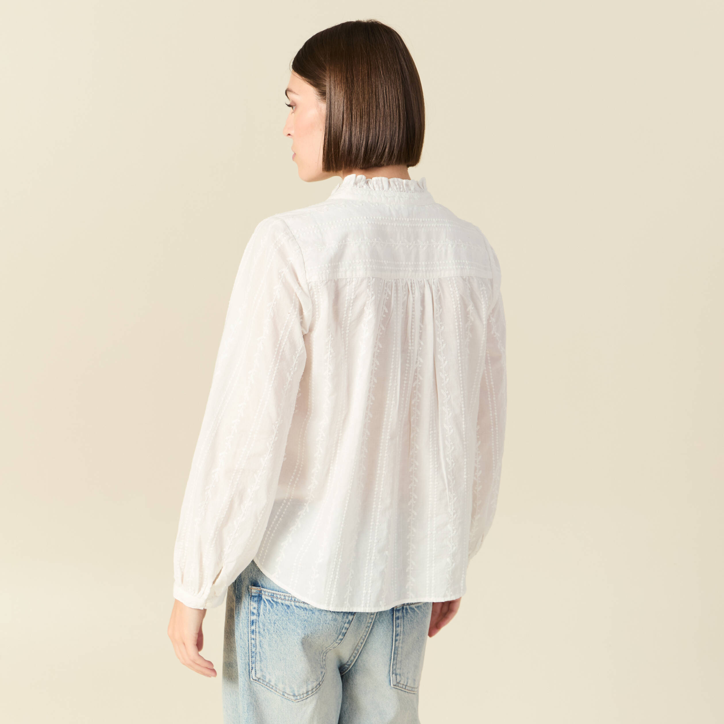 Blouse col mao manches longues en coton ecru femme