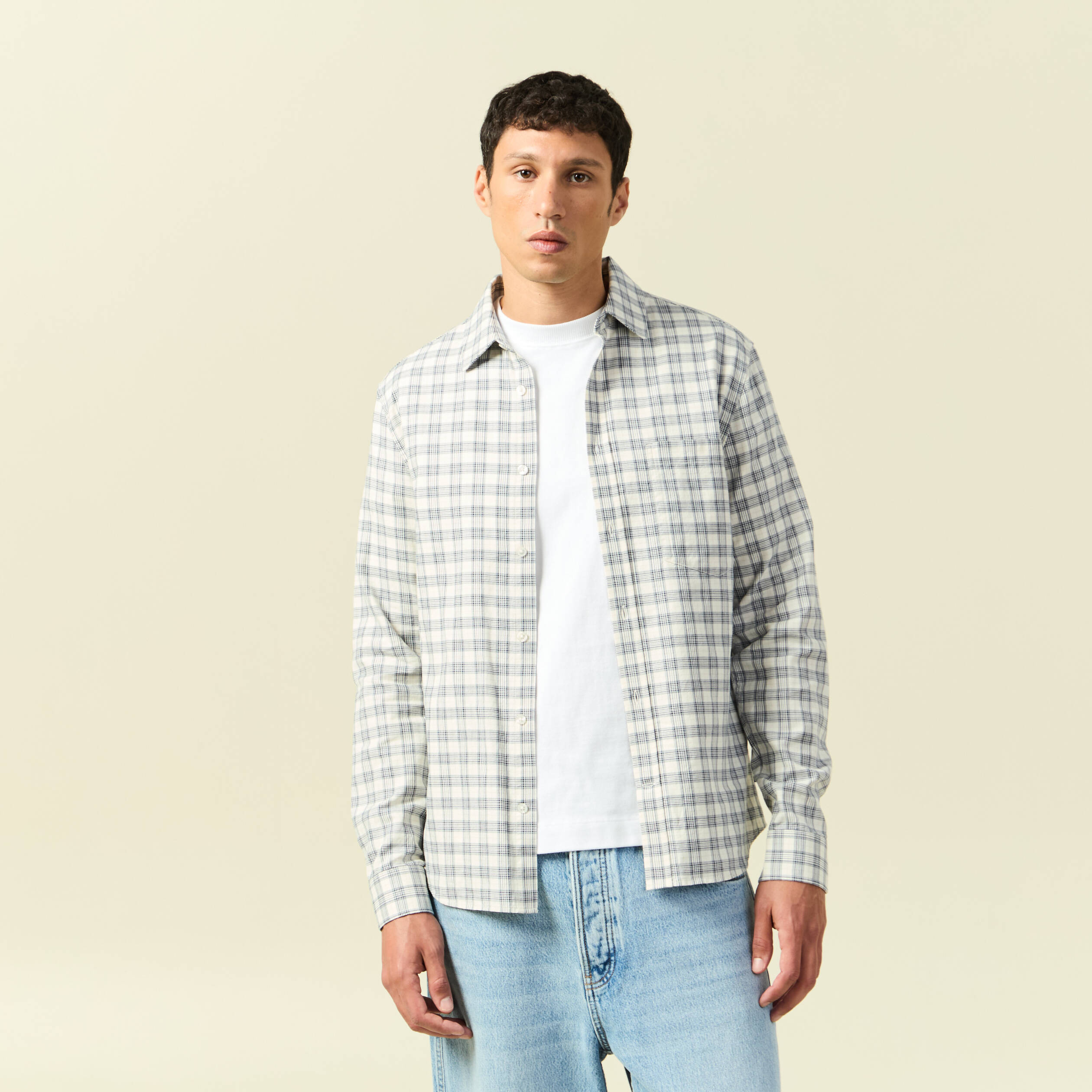 Chemise droite courte en coton ecru homme