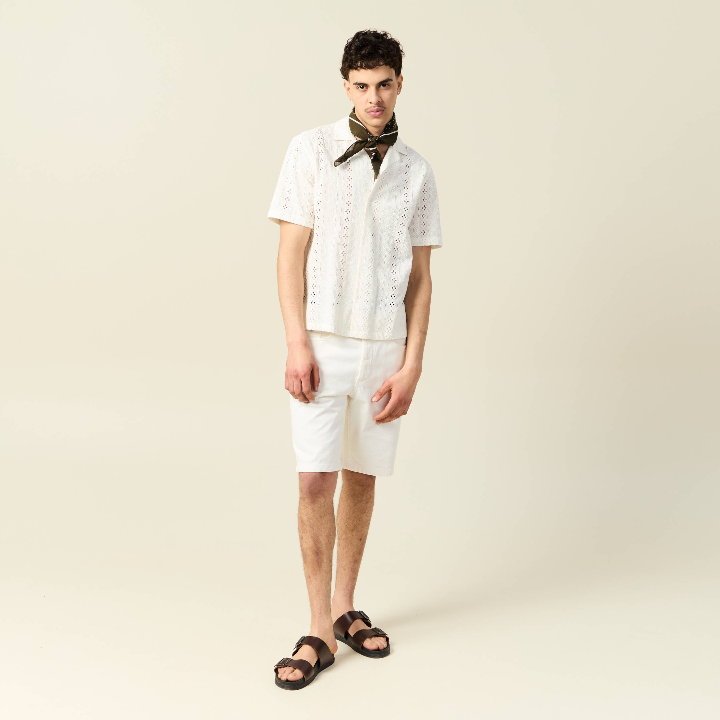 Chemise manches courtes brod&eacute;e ecru homme