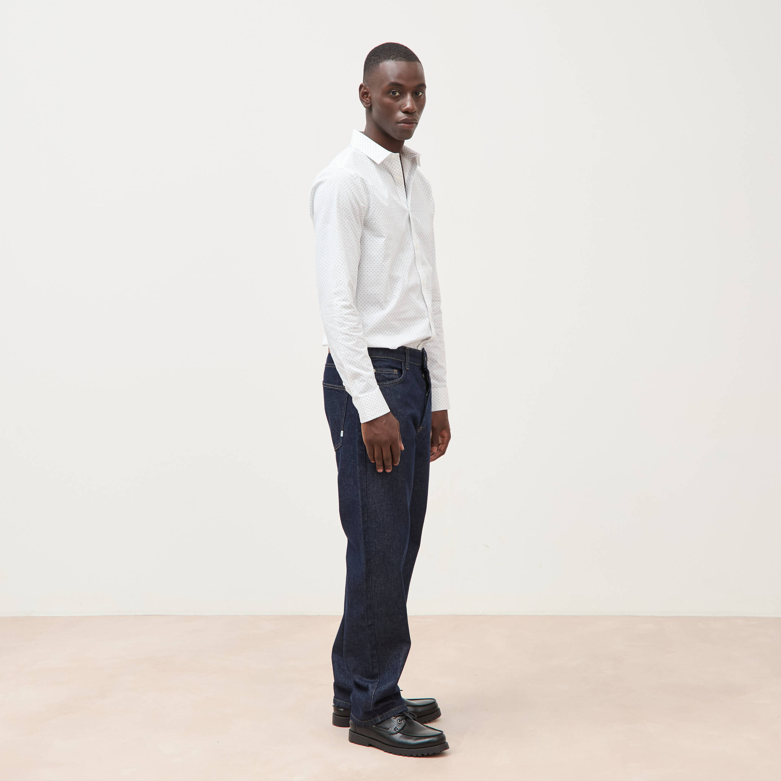 Chemise cintr&eacute;e en coton manches longues bleu homme