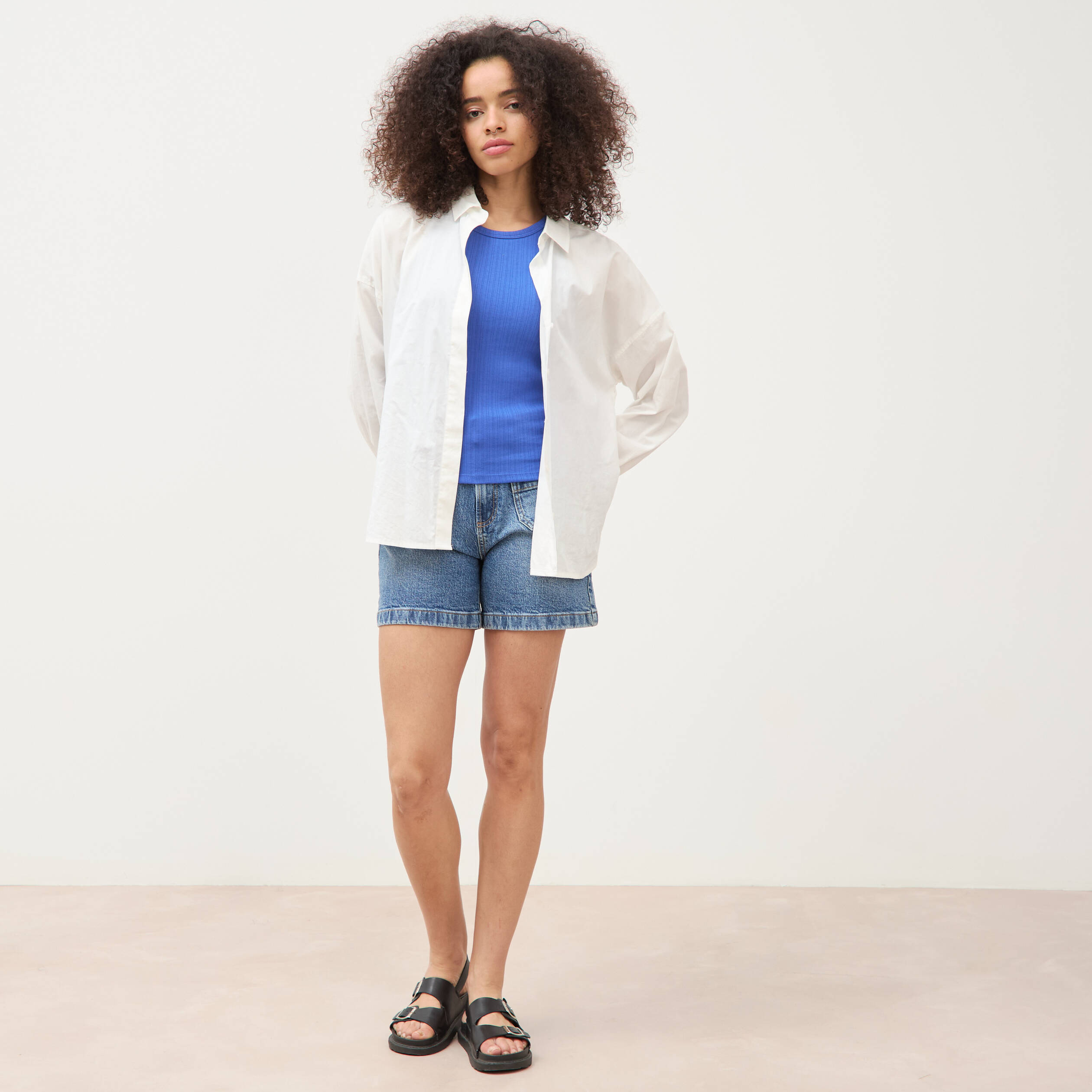 D&eacute;bardeur 2 en 1 avec brassi&egrave;re int&eacute;gr&eacute;e bleu electrique femme