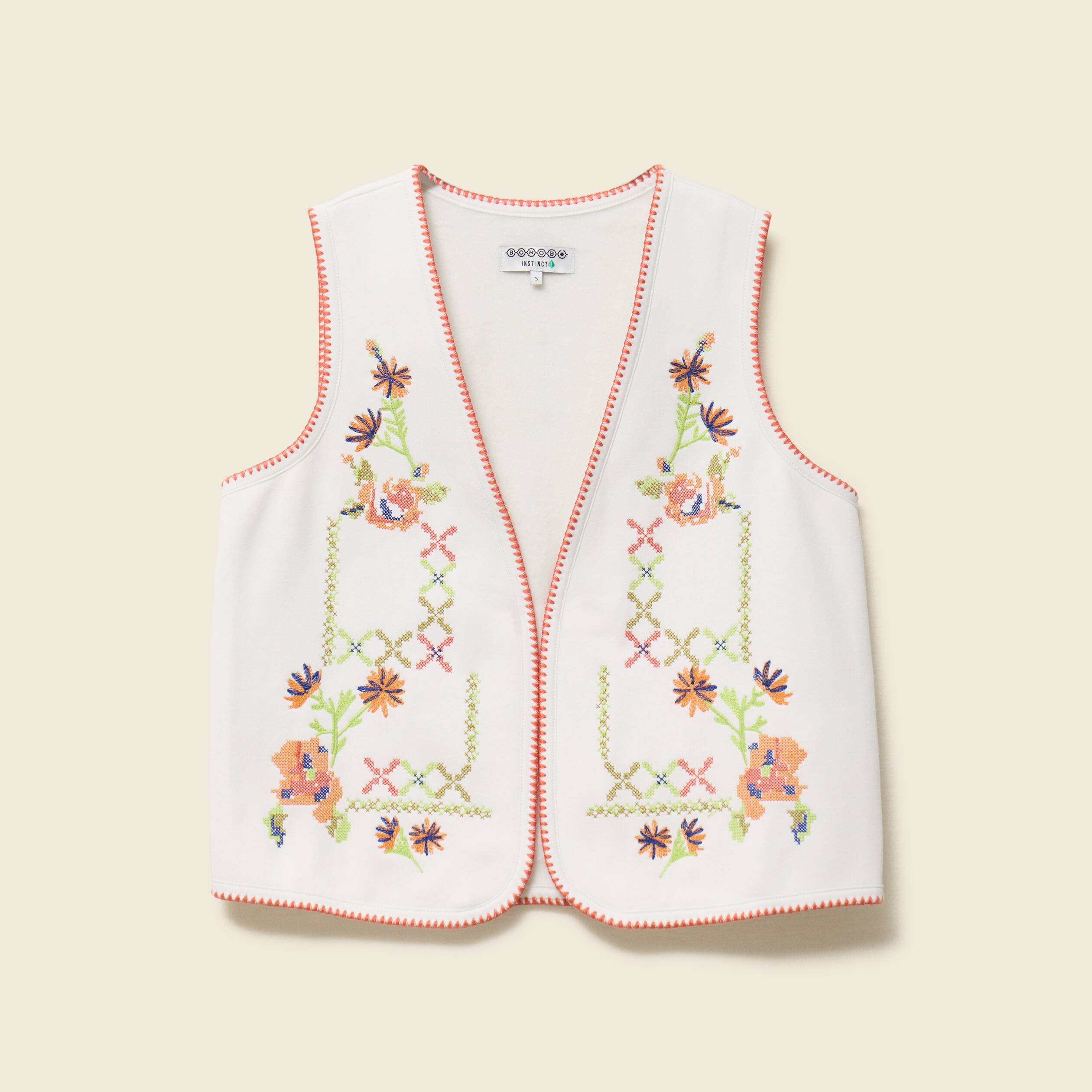Cardigan droit court brod&eacute; sans manches ecru femme