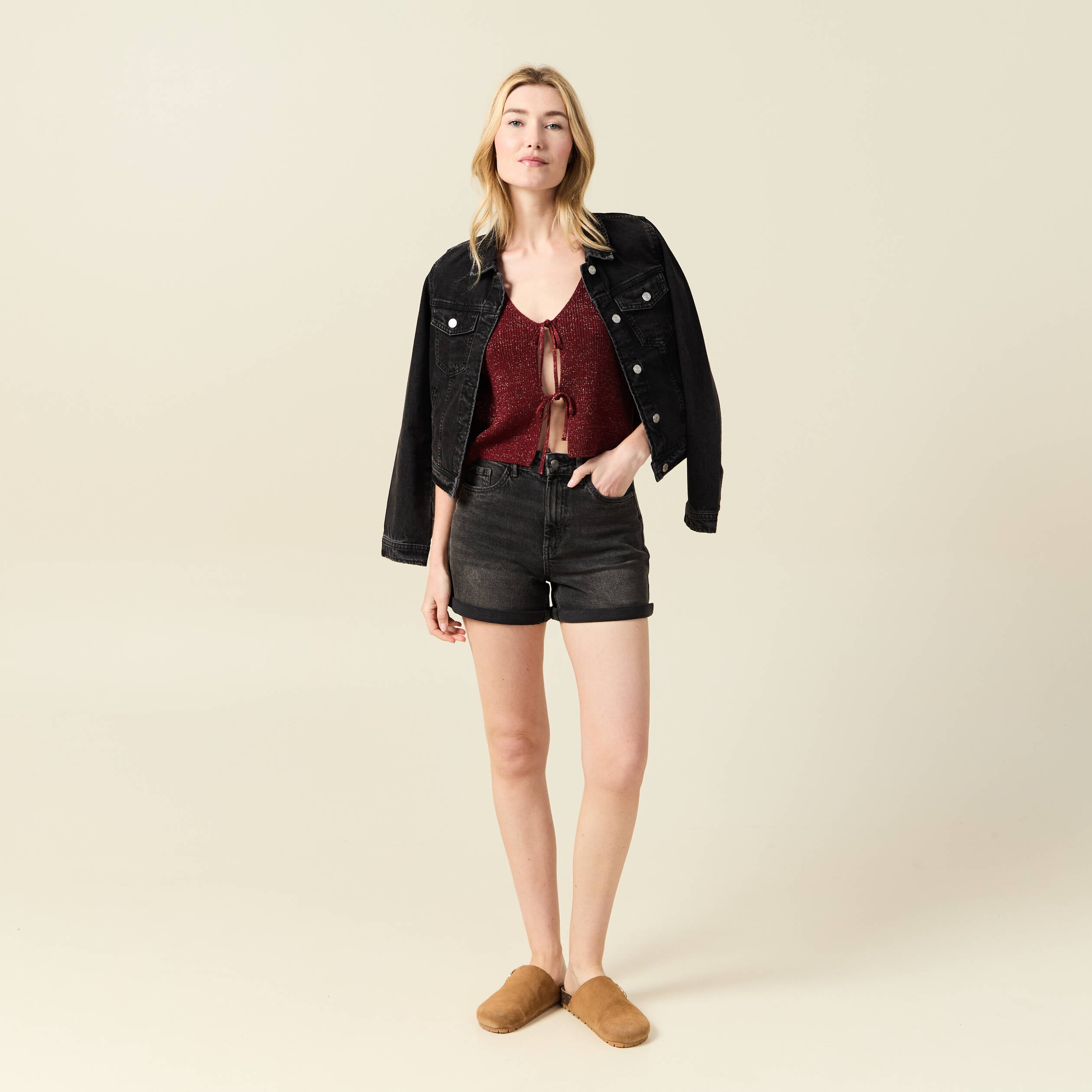 D&eacute;bardeur tricot nou&eacute; rose framboise femme