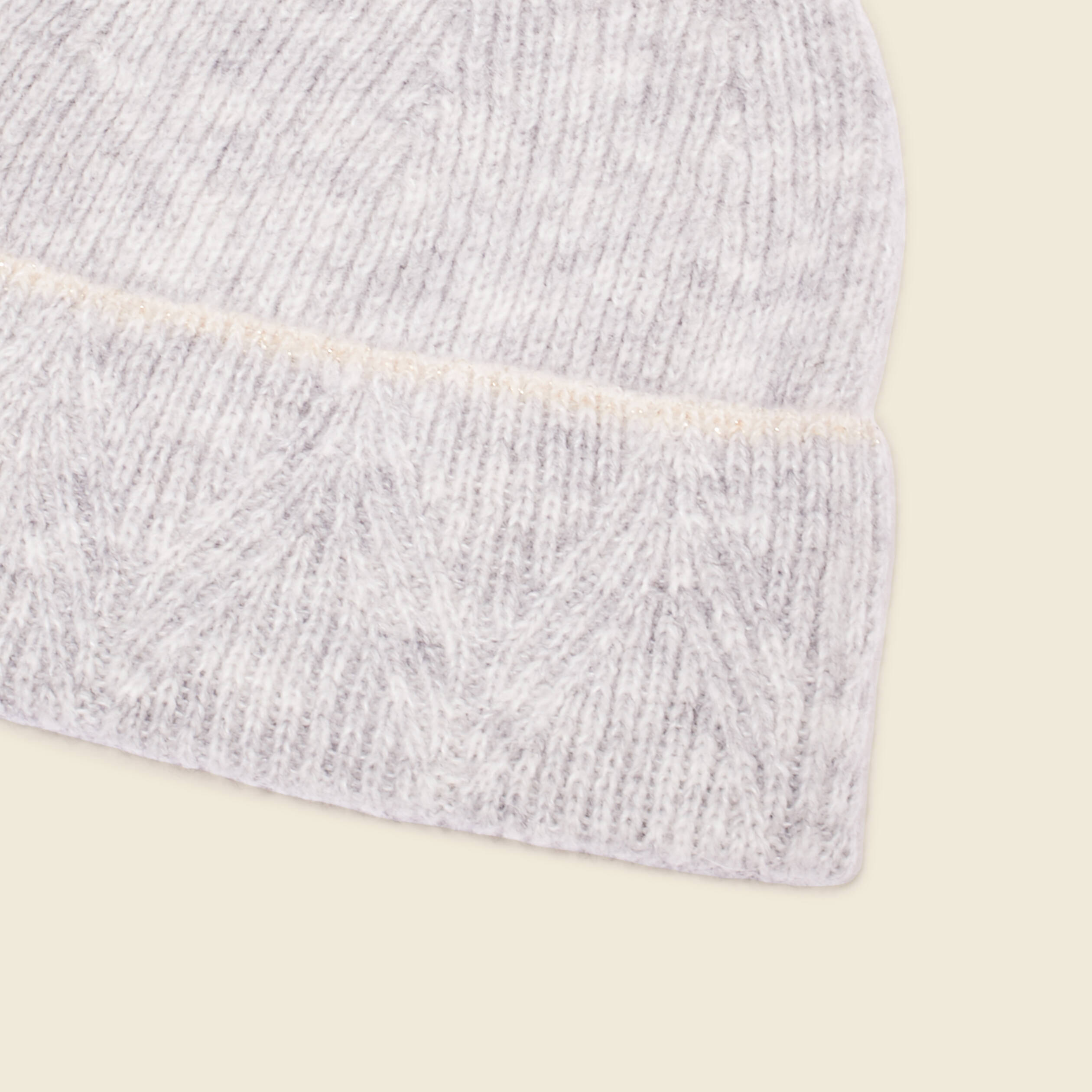 bonnet fabrique en france gris clair femme Bonnet fabriqué en France gris clair femme