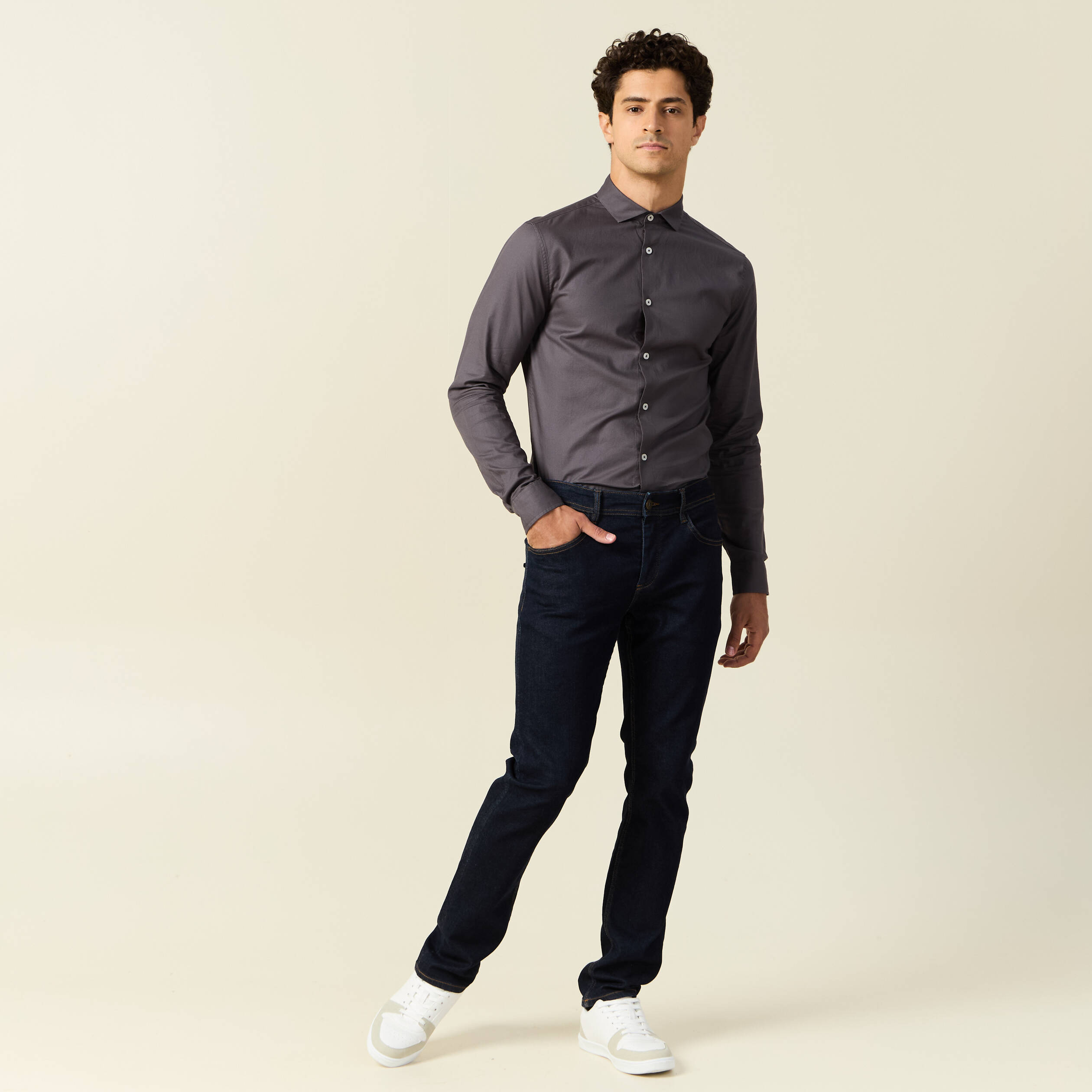 Col cintr&eacute; en coton manches longues gris fonc&eacute; homme