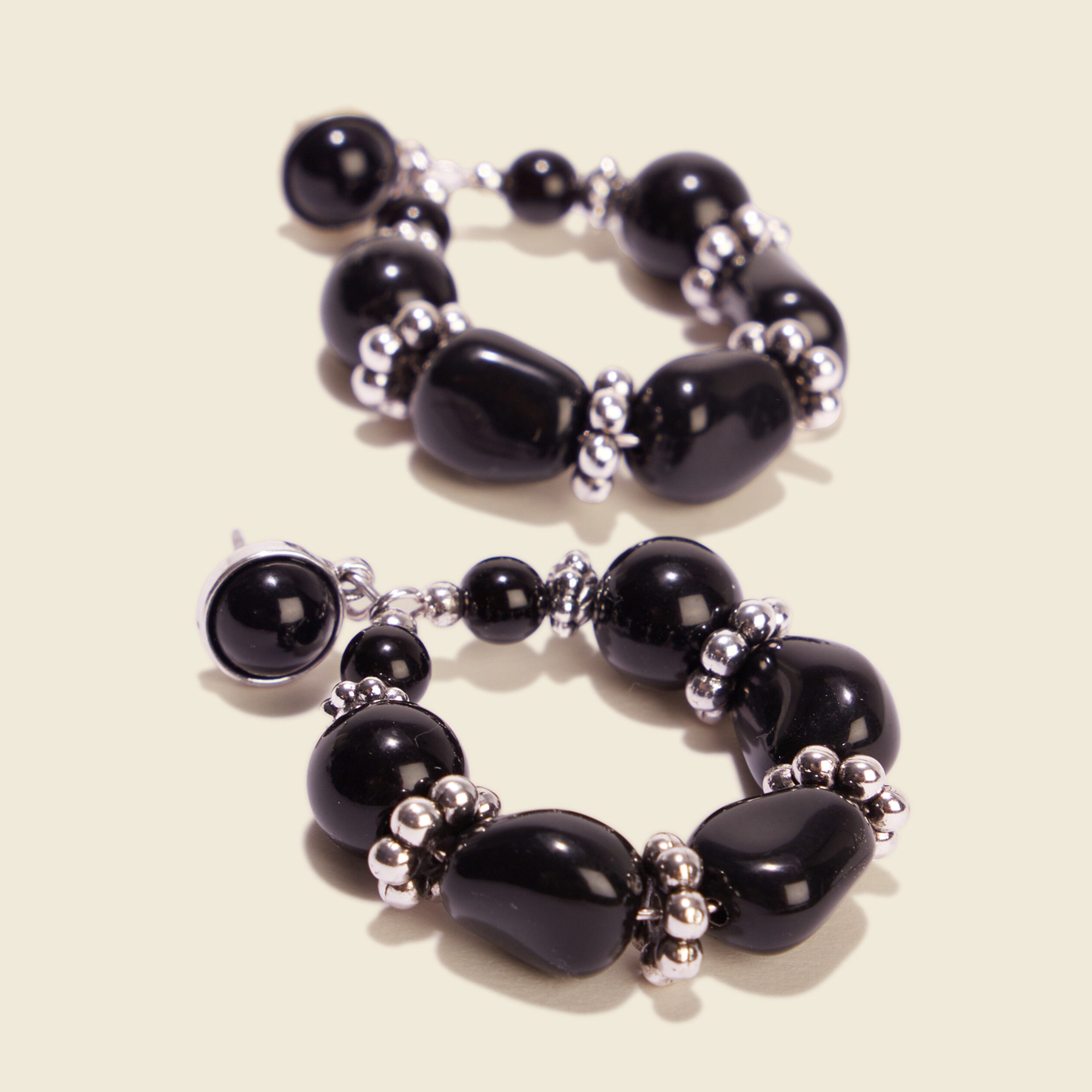 Boucles d'oreilles pendantes noir femme