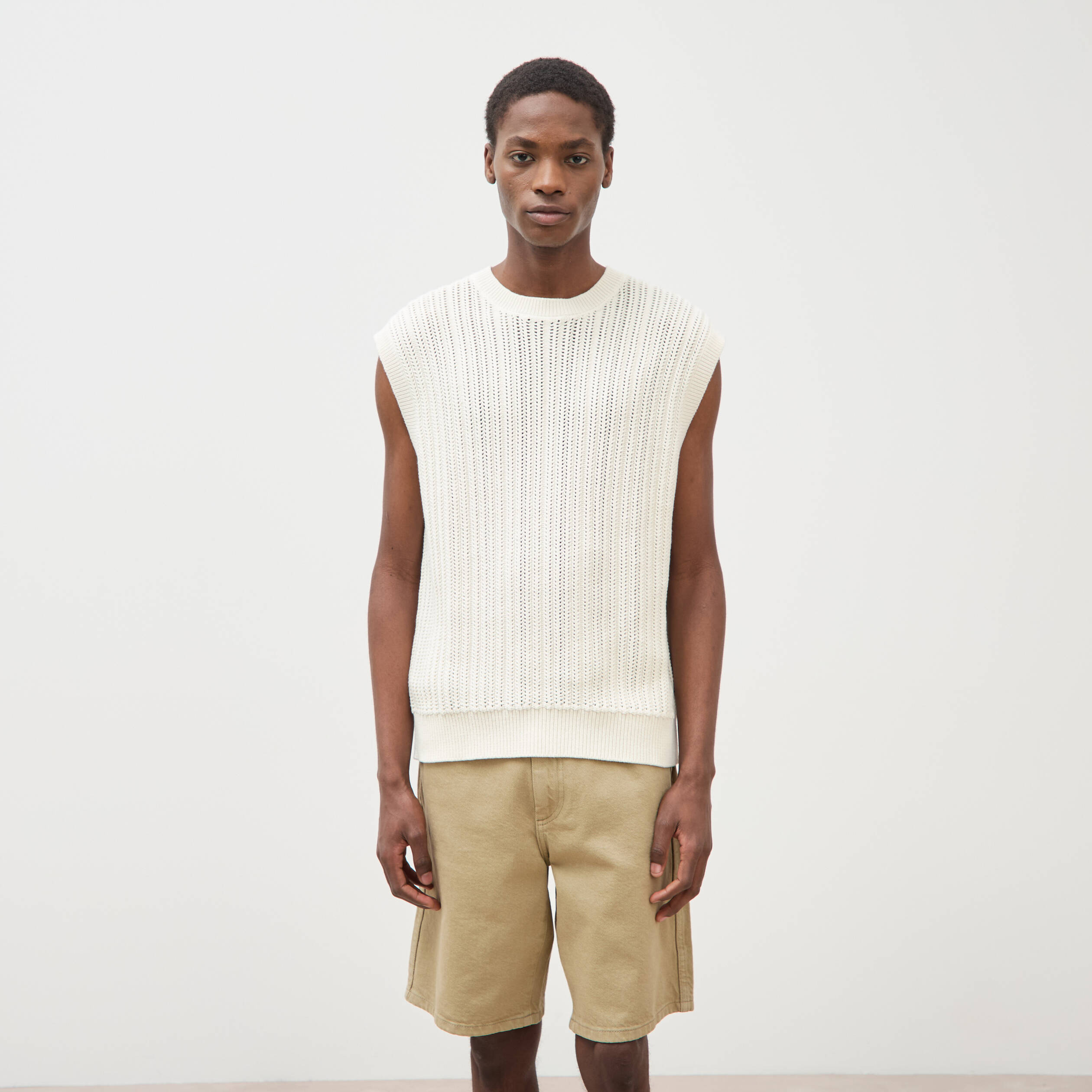 Pull sans manches col rond en coton ecru homme