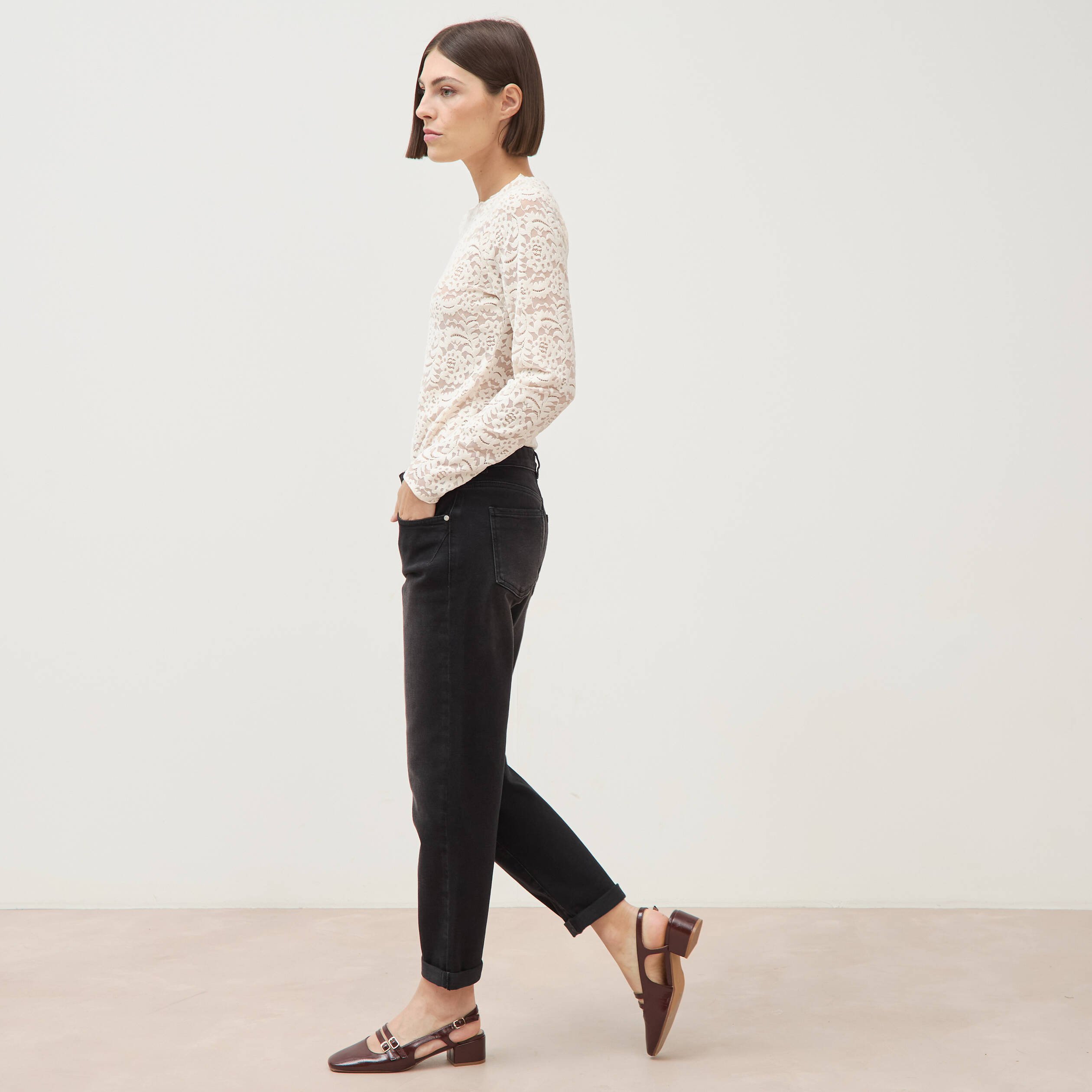 Jeans droit 7/8&egrave;me taille standard denim noir femme