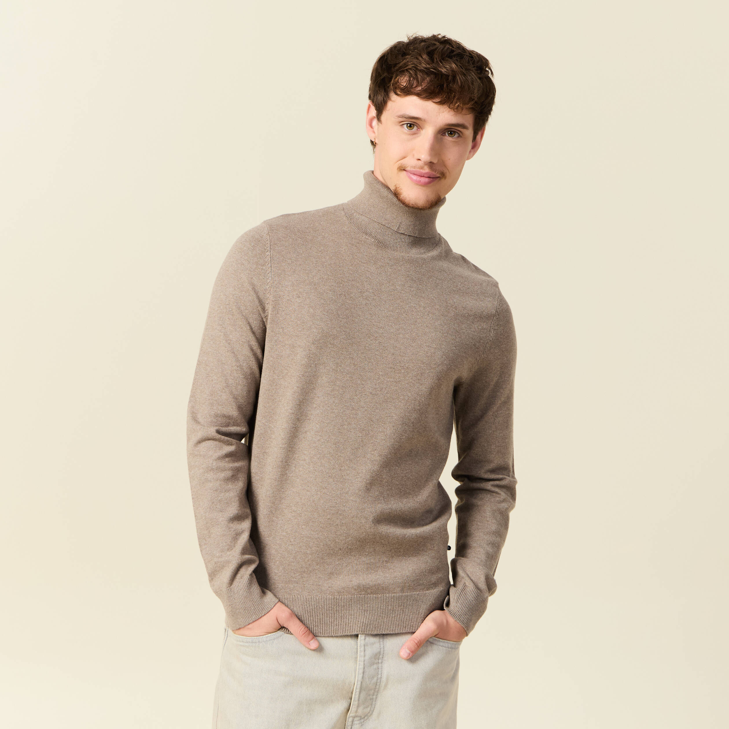 Pull droit court manches longues vert kaki homme