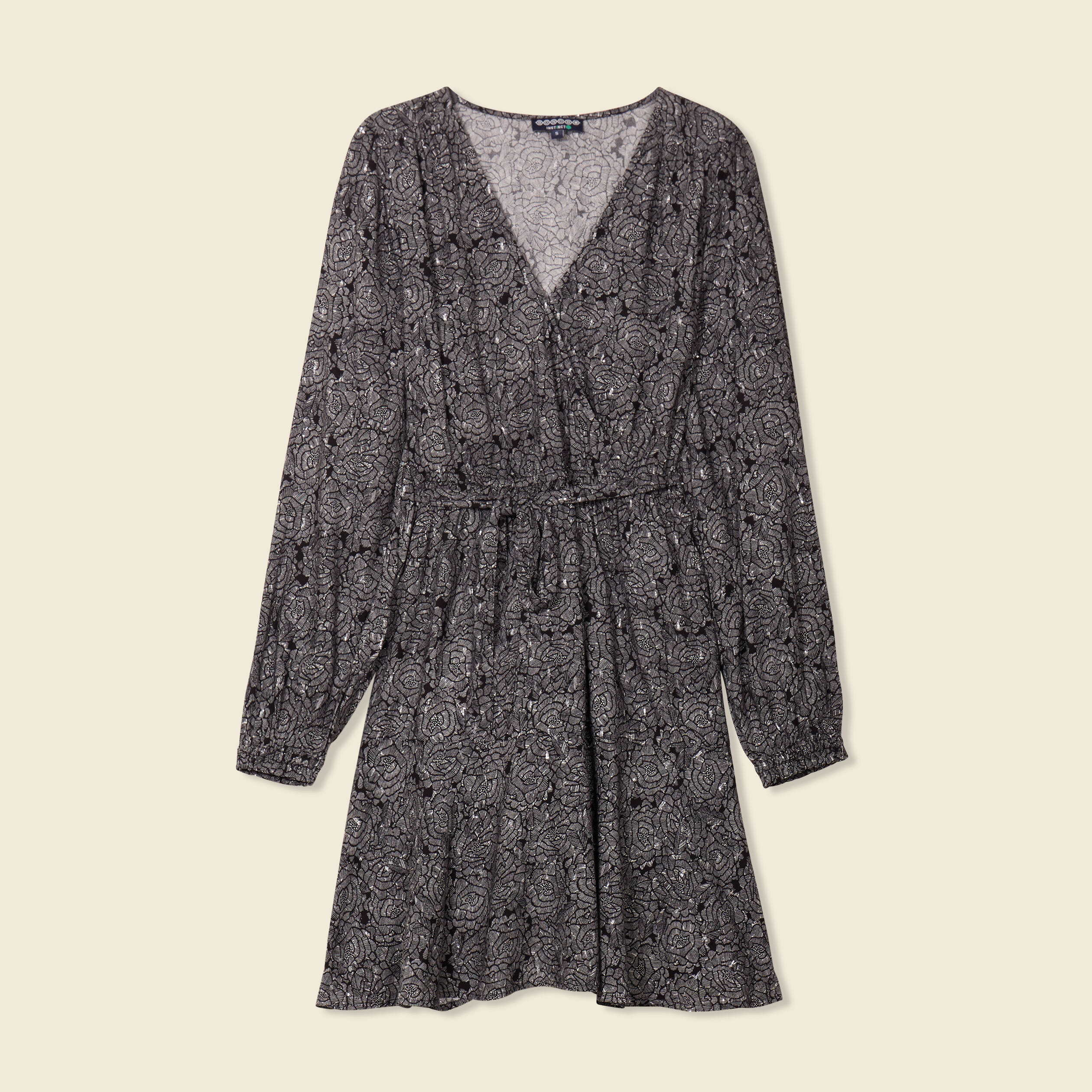 Robe droite courte col v manches longues noir femme