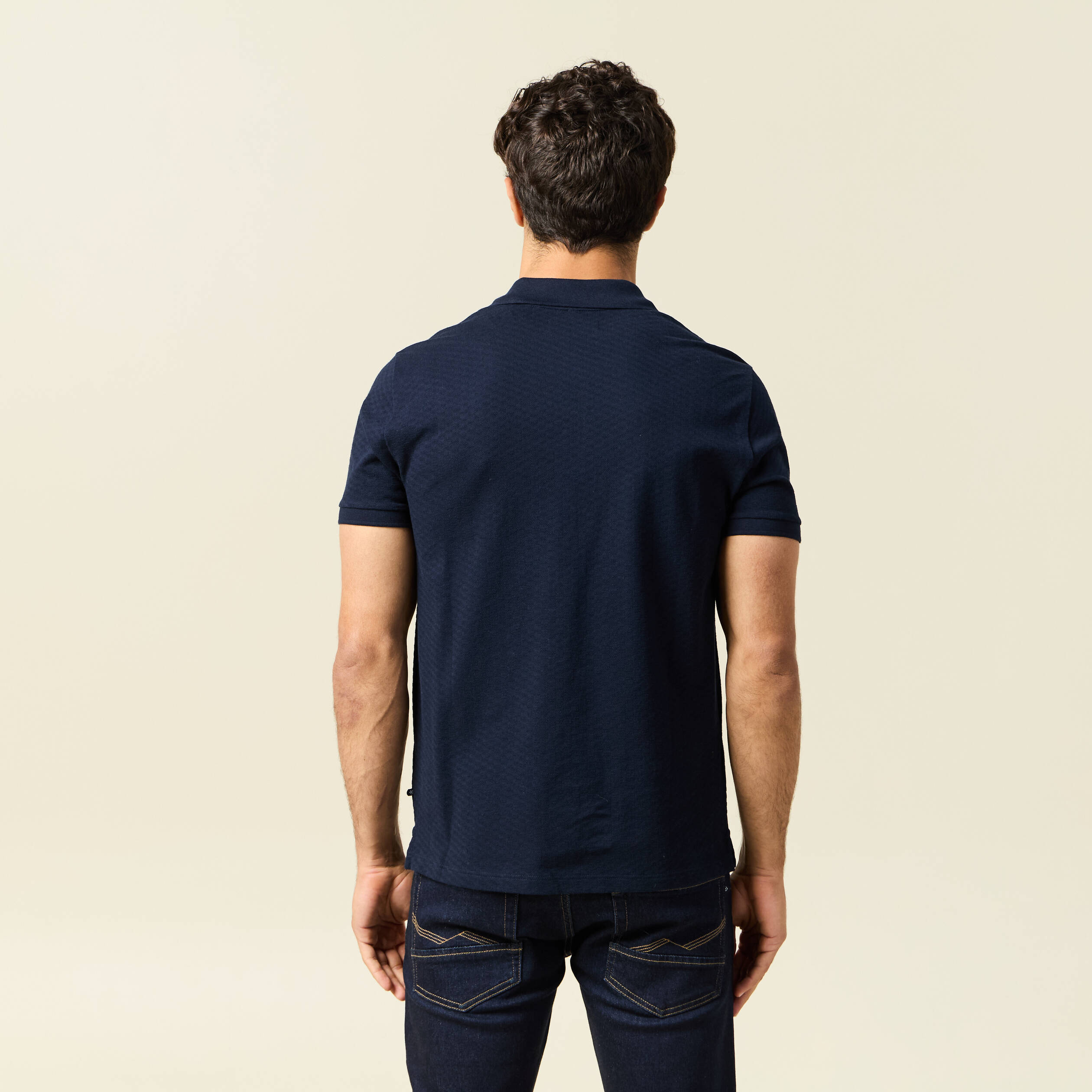 Polo cintr&eacute; en coton manches courtes bleu marine homme