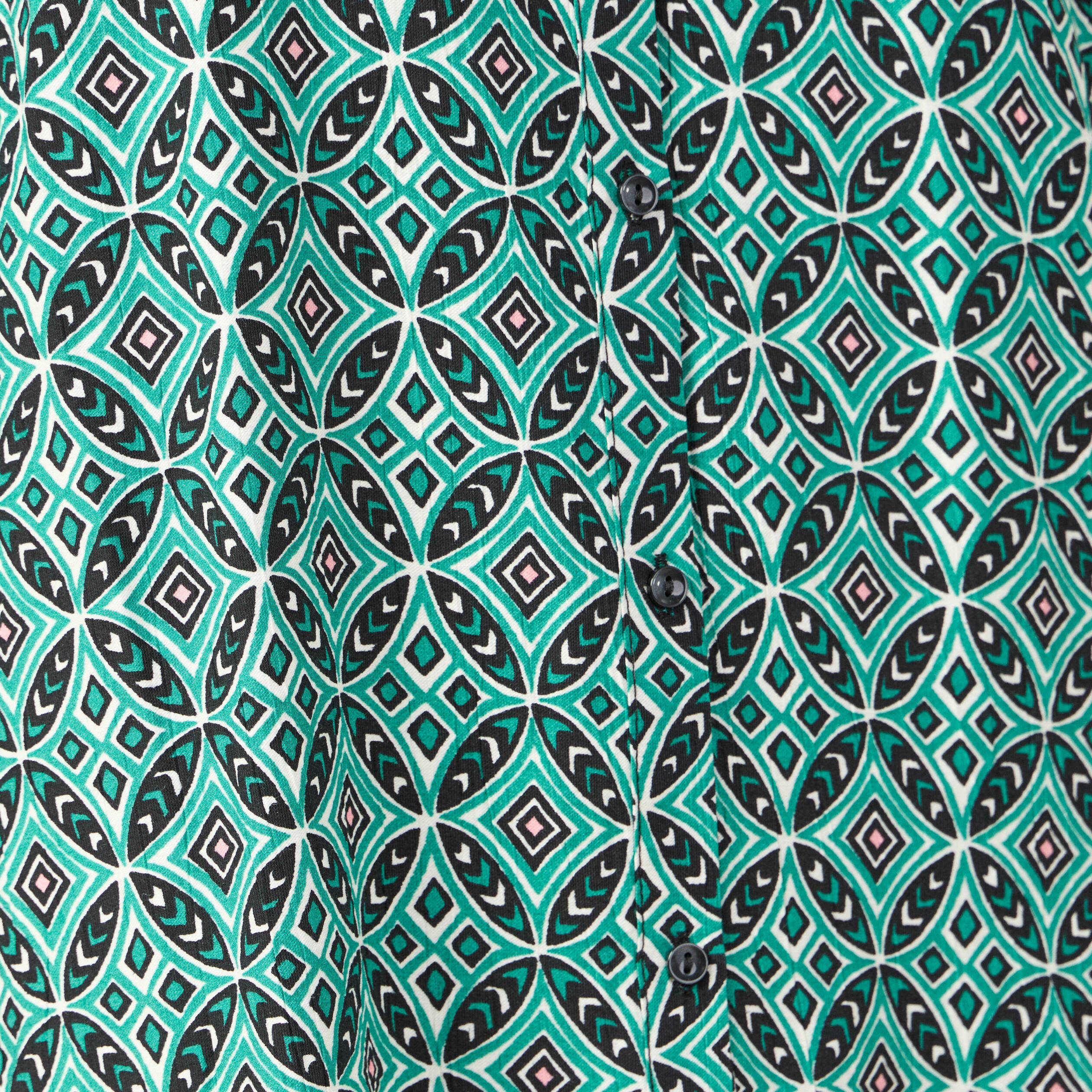 Robe courte &eacute;vas&eacute;e manches longues vert femme
