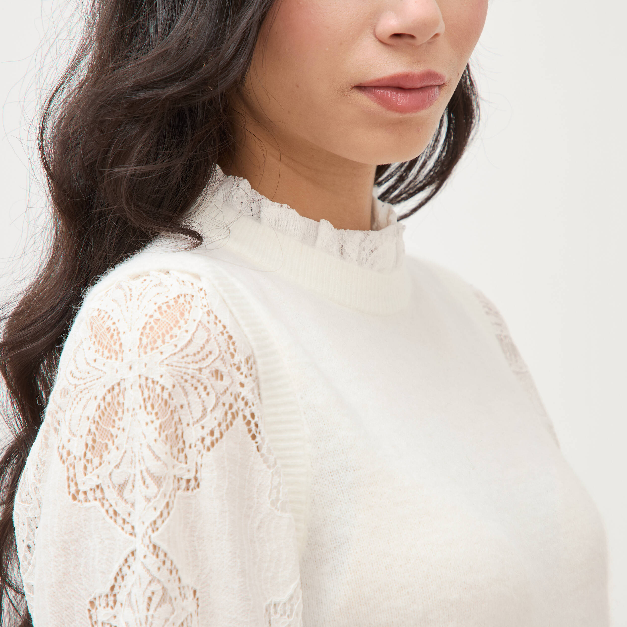 Pull droit col montant manches longues ecru femme