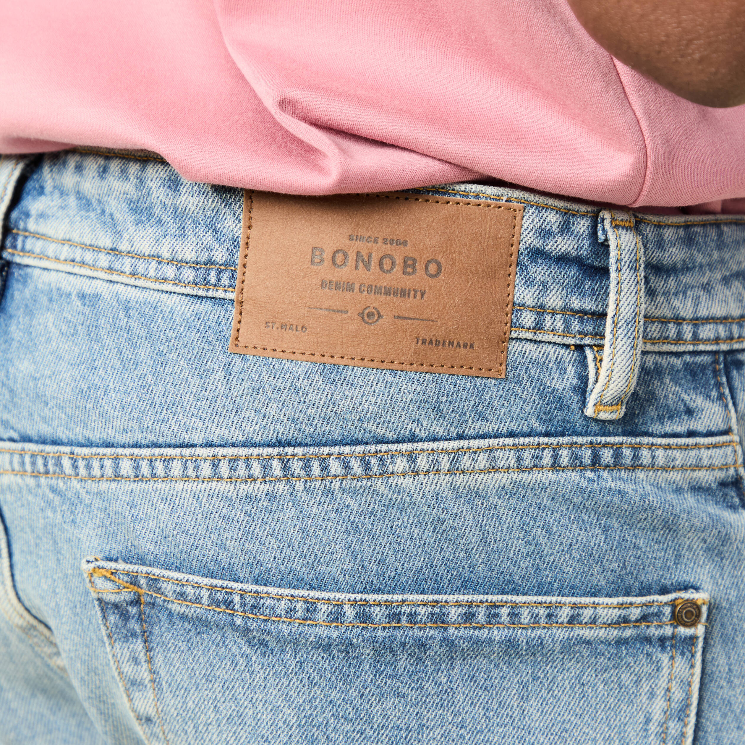 Jeans straight longueur 32 en coton denim stone homme