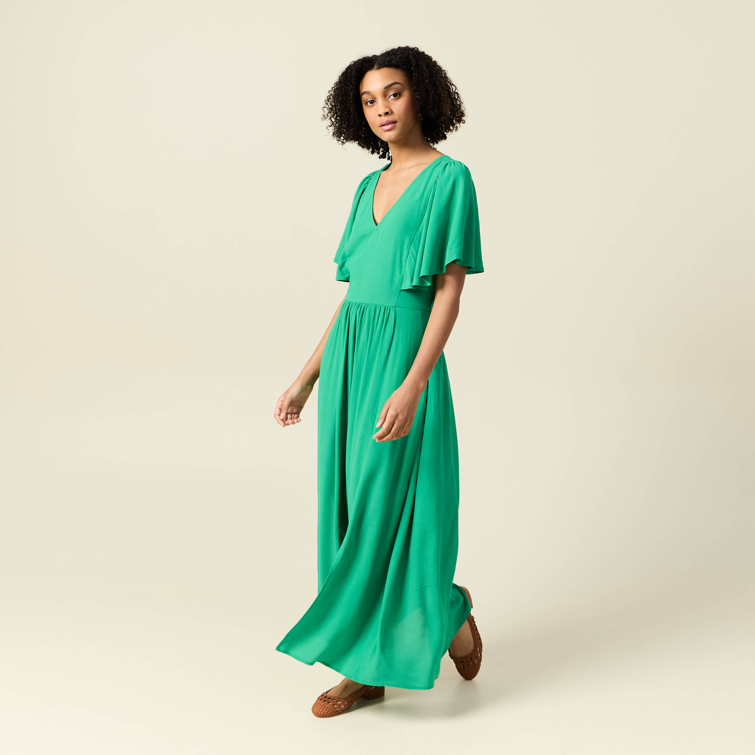 Robe longue &eacute;vas&eacute;e fendue vert femme