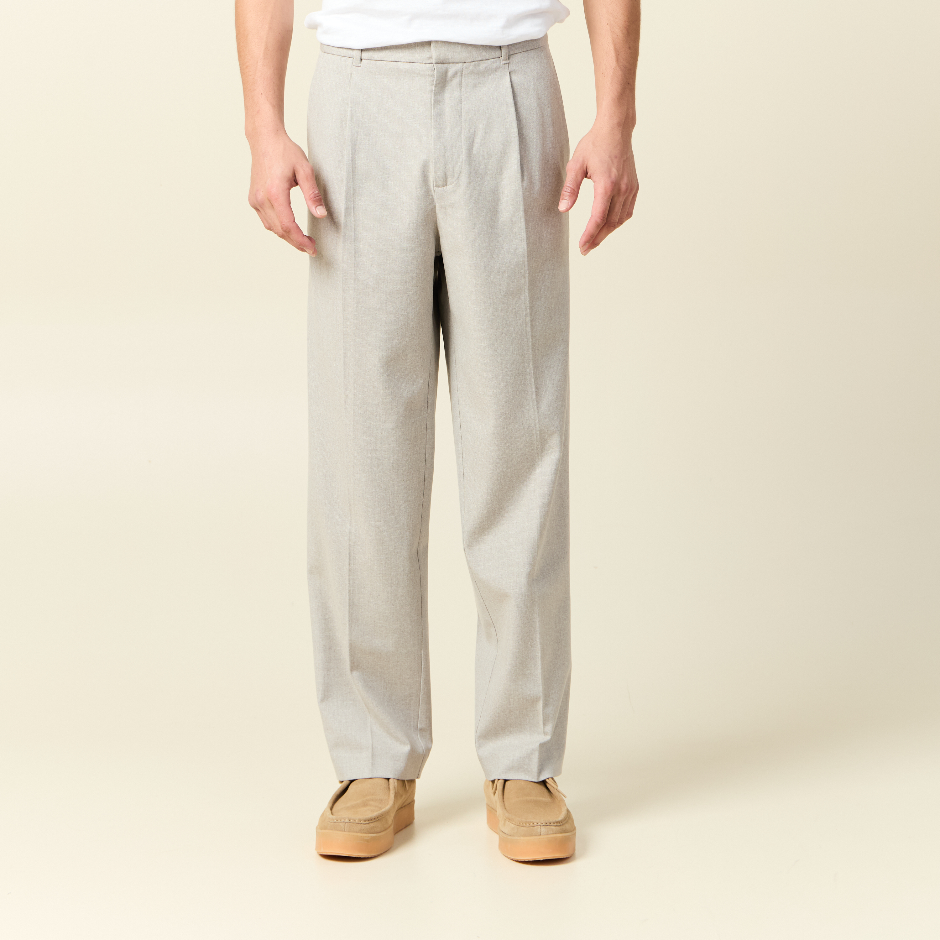 pantalon chino large a pinces beige homme Pantalon chino large à pinces beige homme