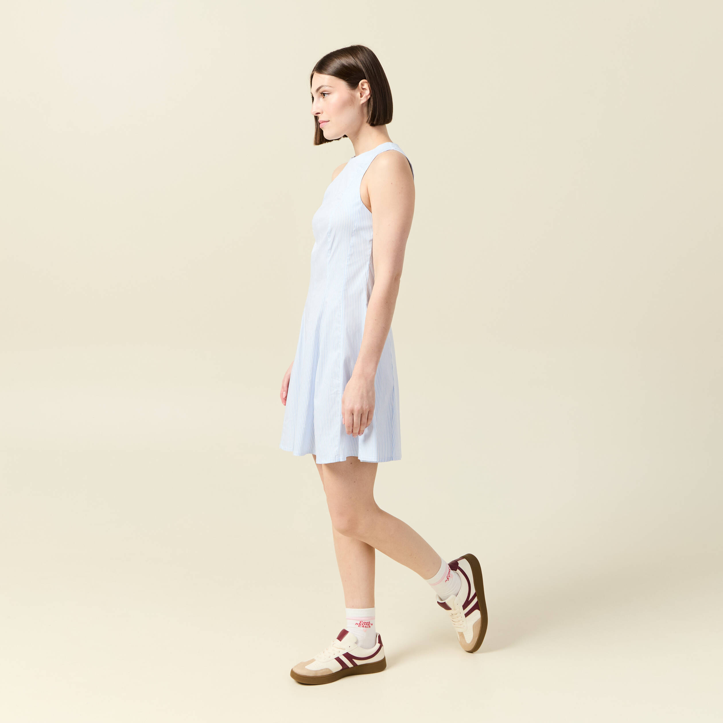 robe sans manches col montant ecru femme Robe sans manches col montant ecru femme