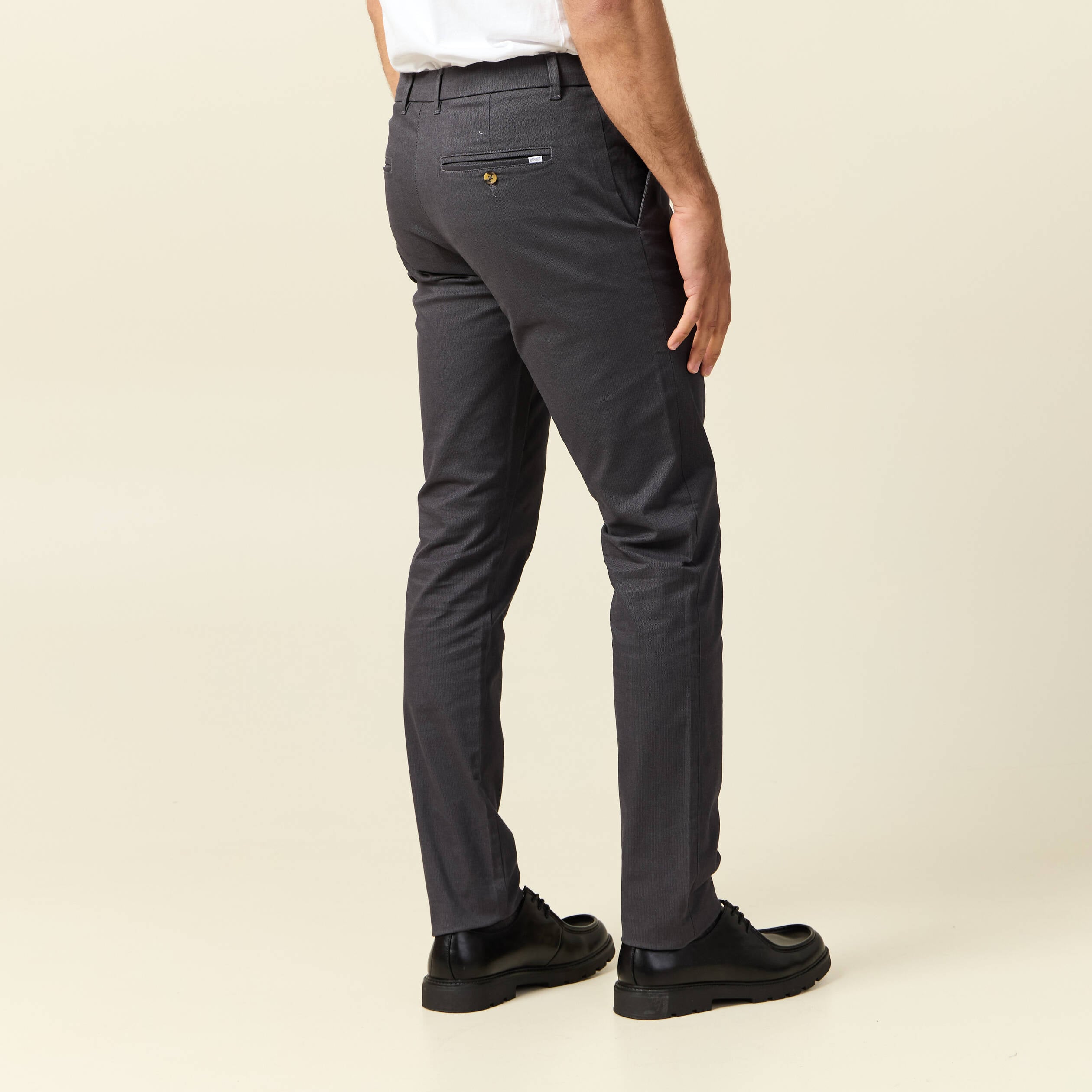 Pantalon chino slim gris fonc&eacute; homme