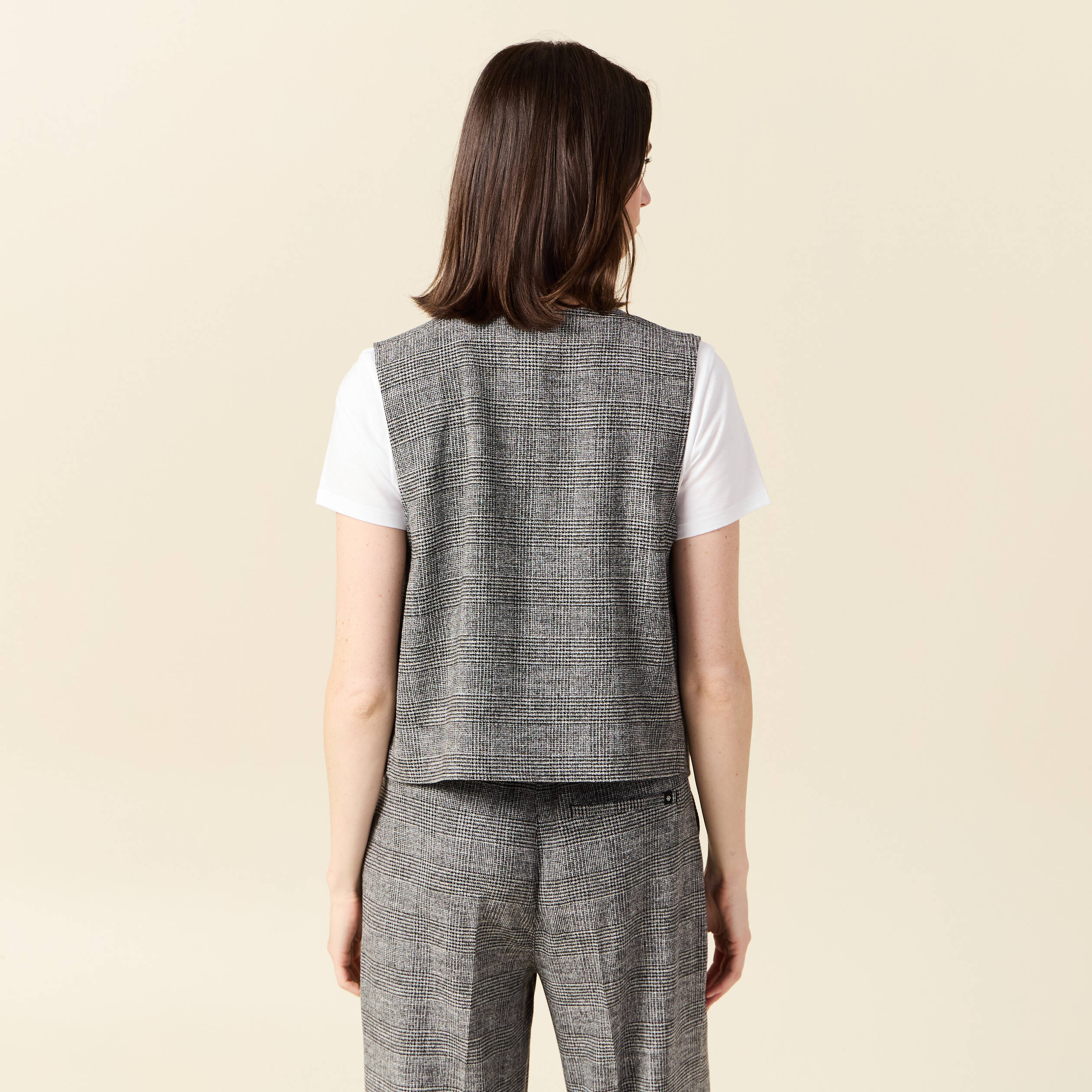 Gilet ajust&eacute; sans manches doubl&eacute; noir femme