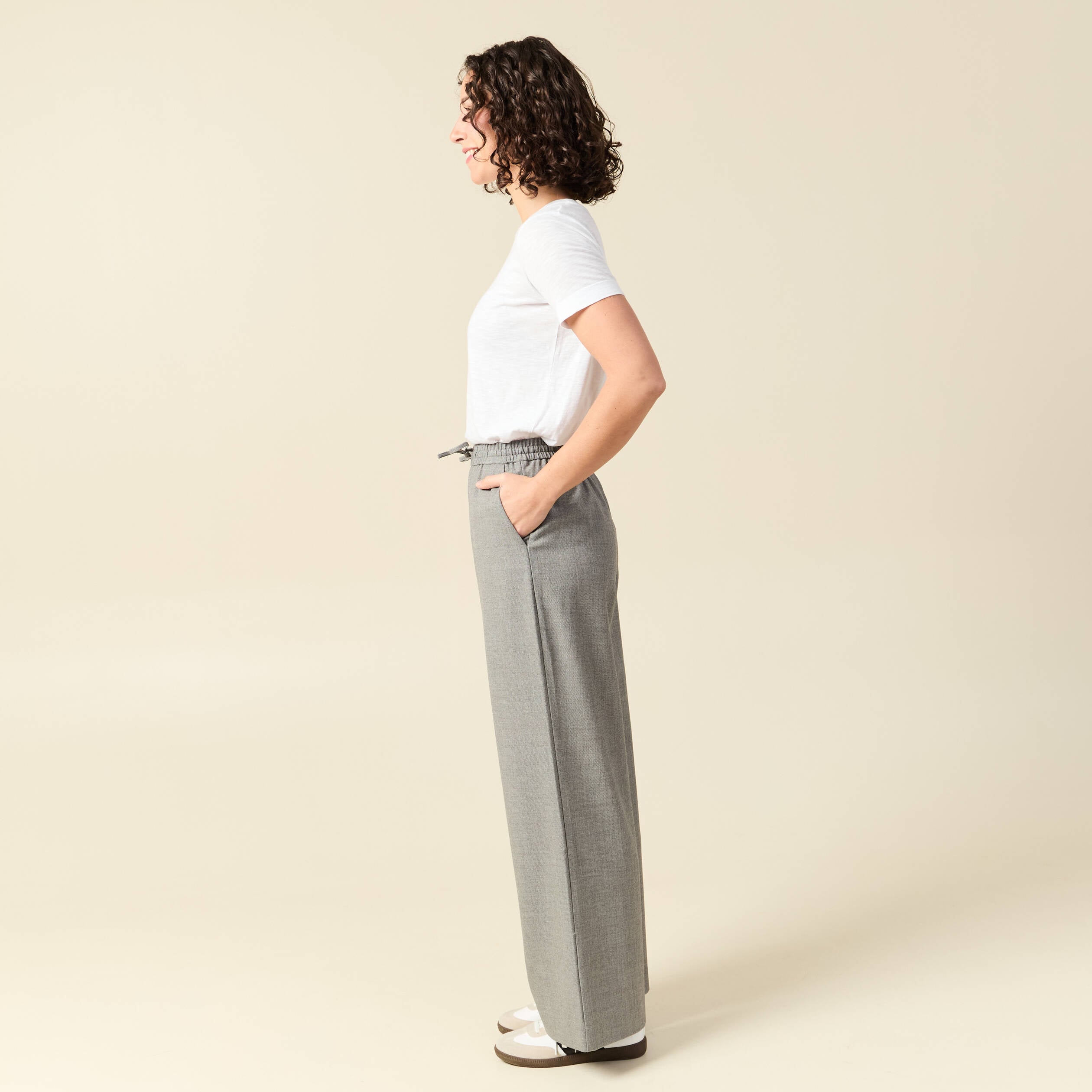 Pantalon taille haute fluide gris clair femme