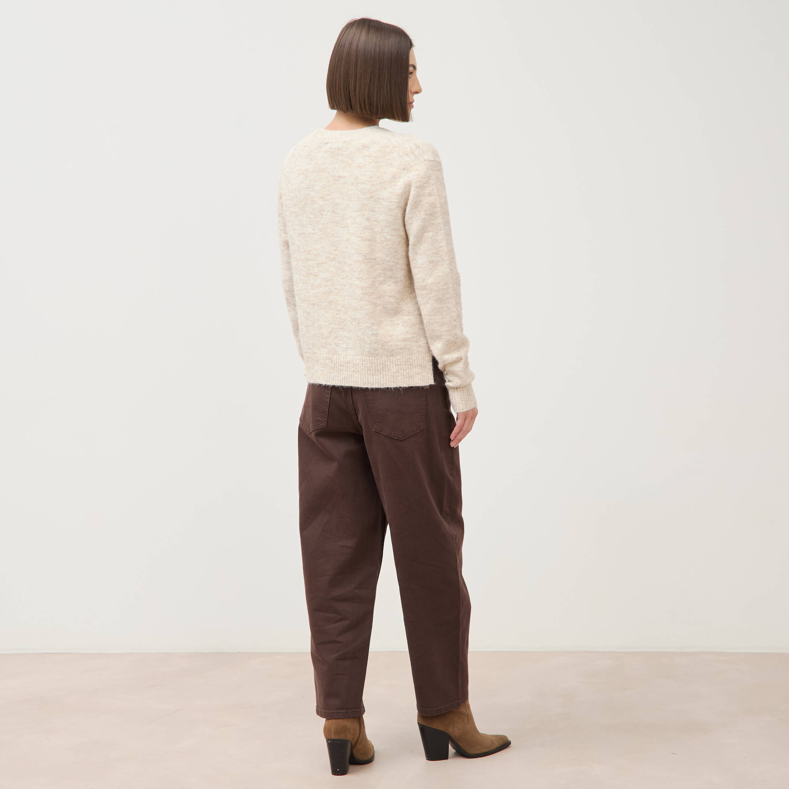 Pull droit col v manches longues creme femme