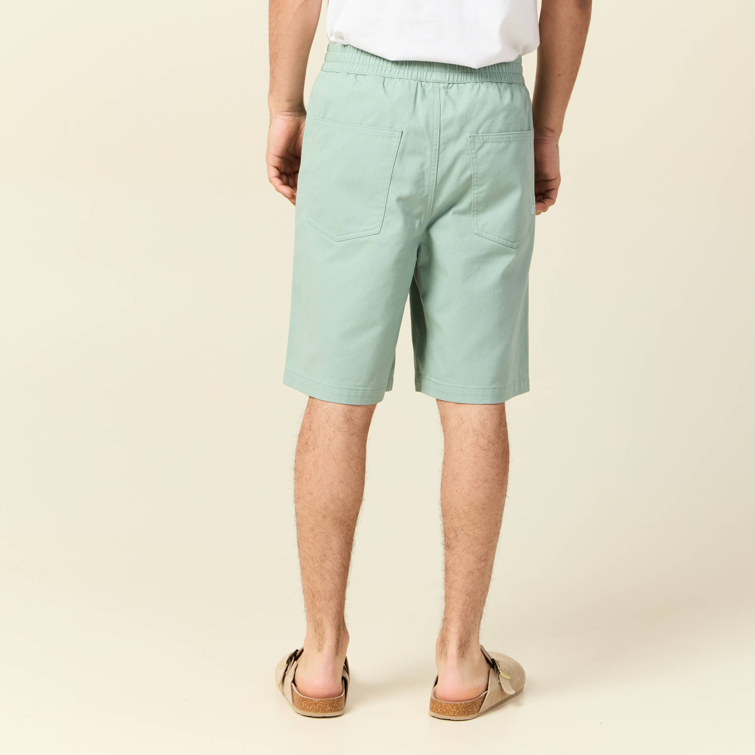 bermuda droit vert olive homme Bermuda droit vert olive homme