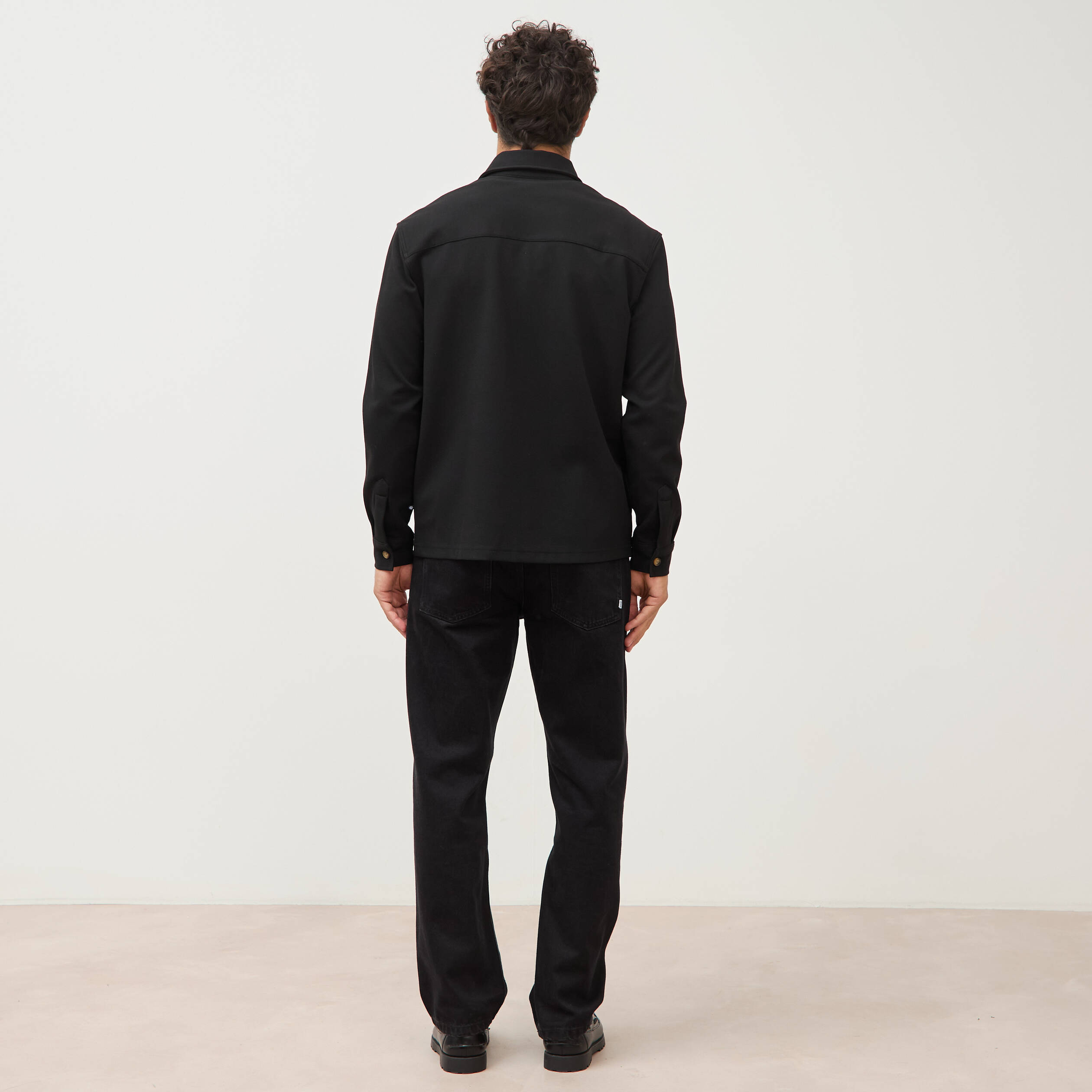 Surchemise droite col am&eacute;ricain noir homme