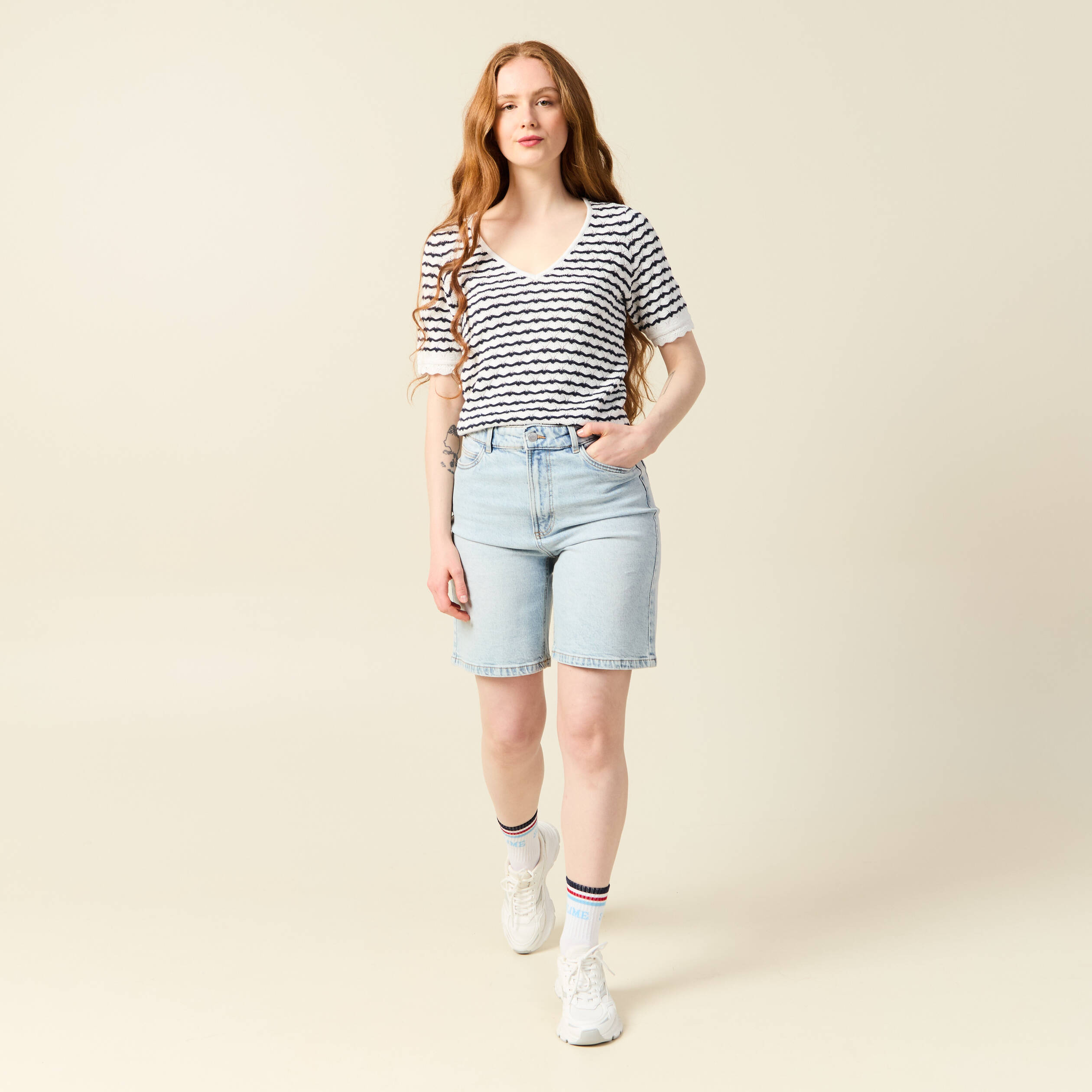 pull manches courtes bleu fonce femme Pull manches courtes bleu foncé femme