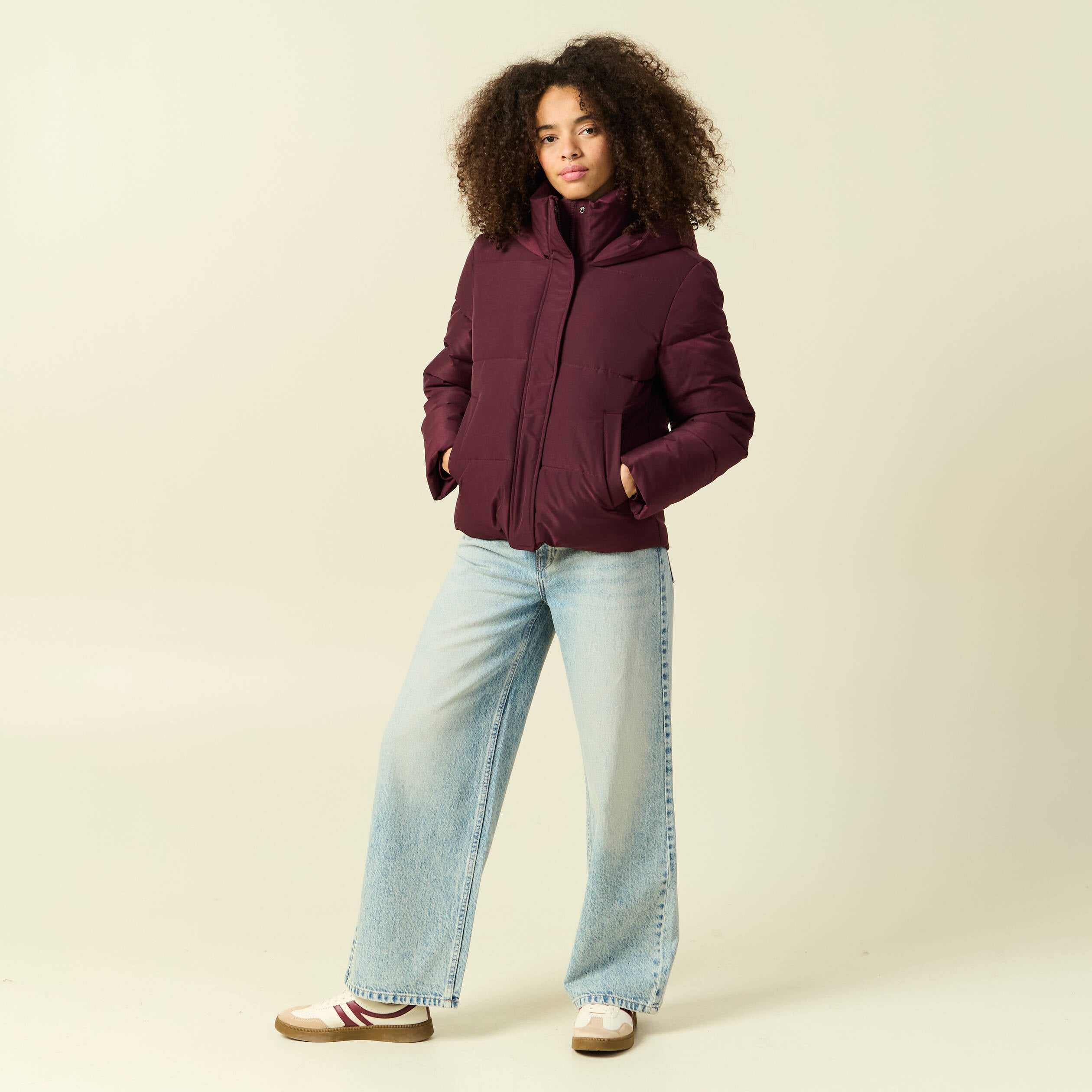 Doudoune &agrave; capuche prune femme