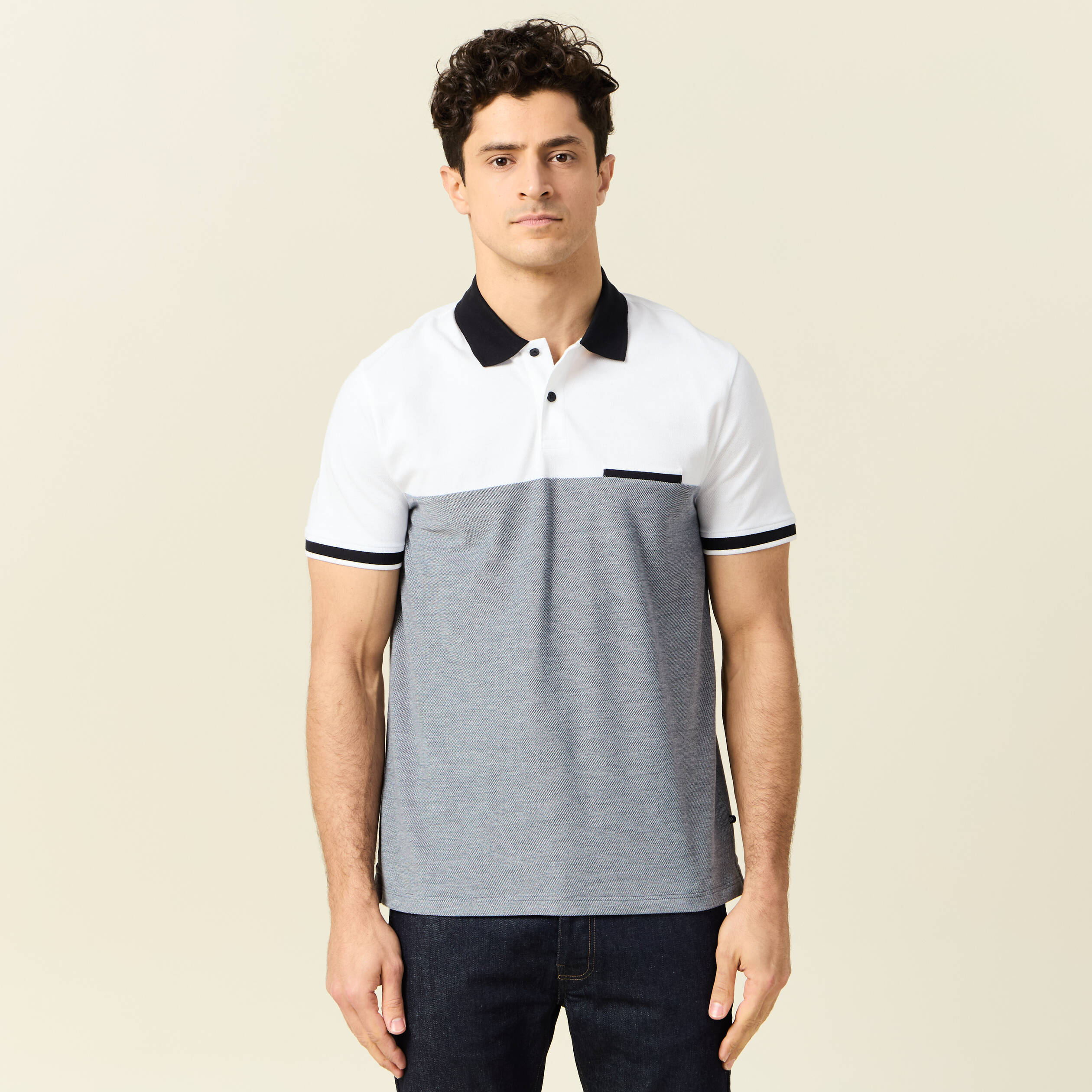 Polo cintr&eacute; manches courtes bleu marine homme