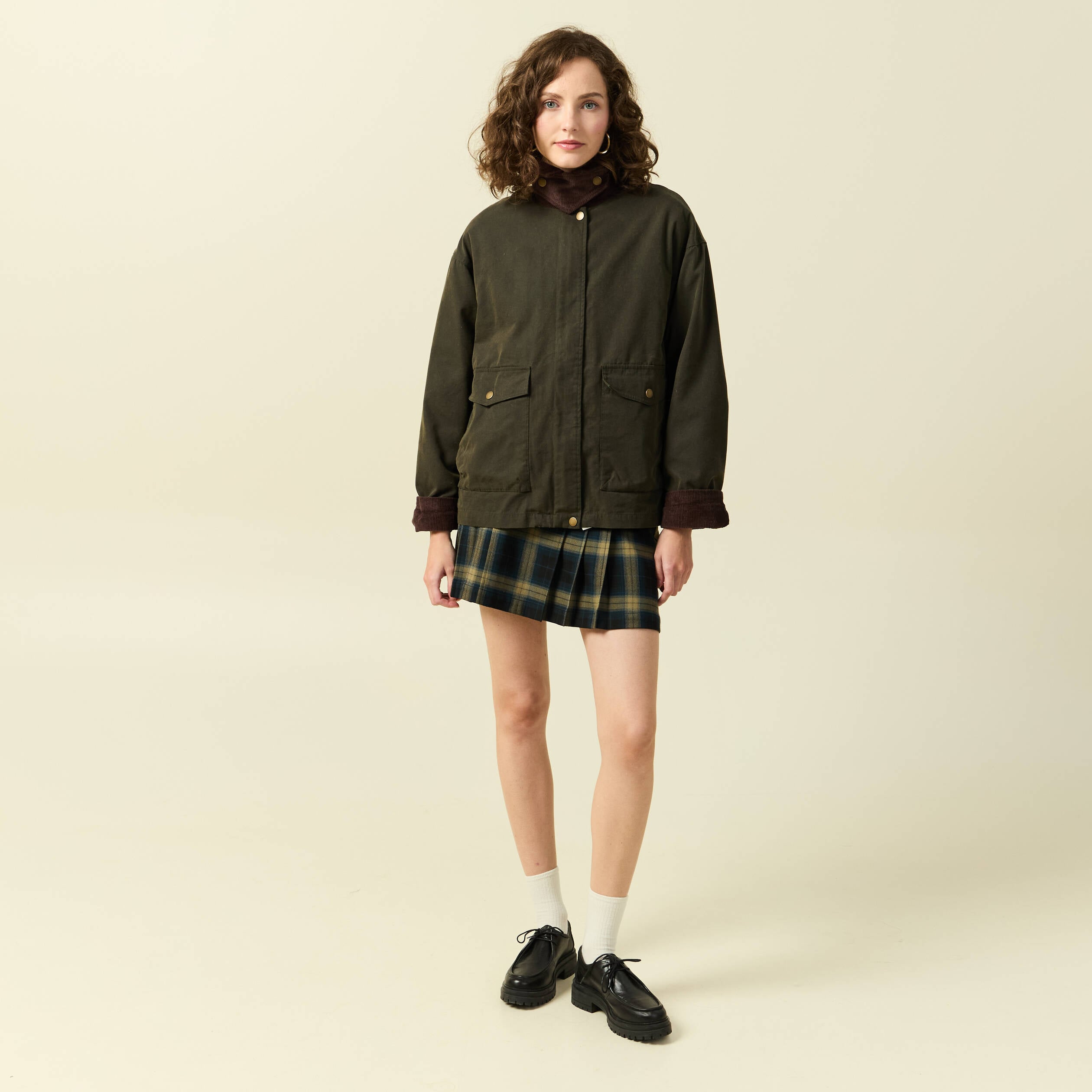 Parka oversize courte col classique vert kaki femme