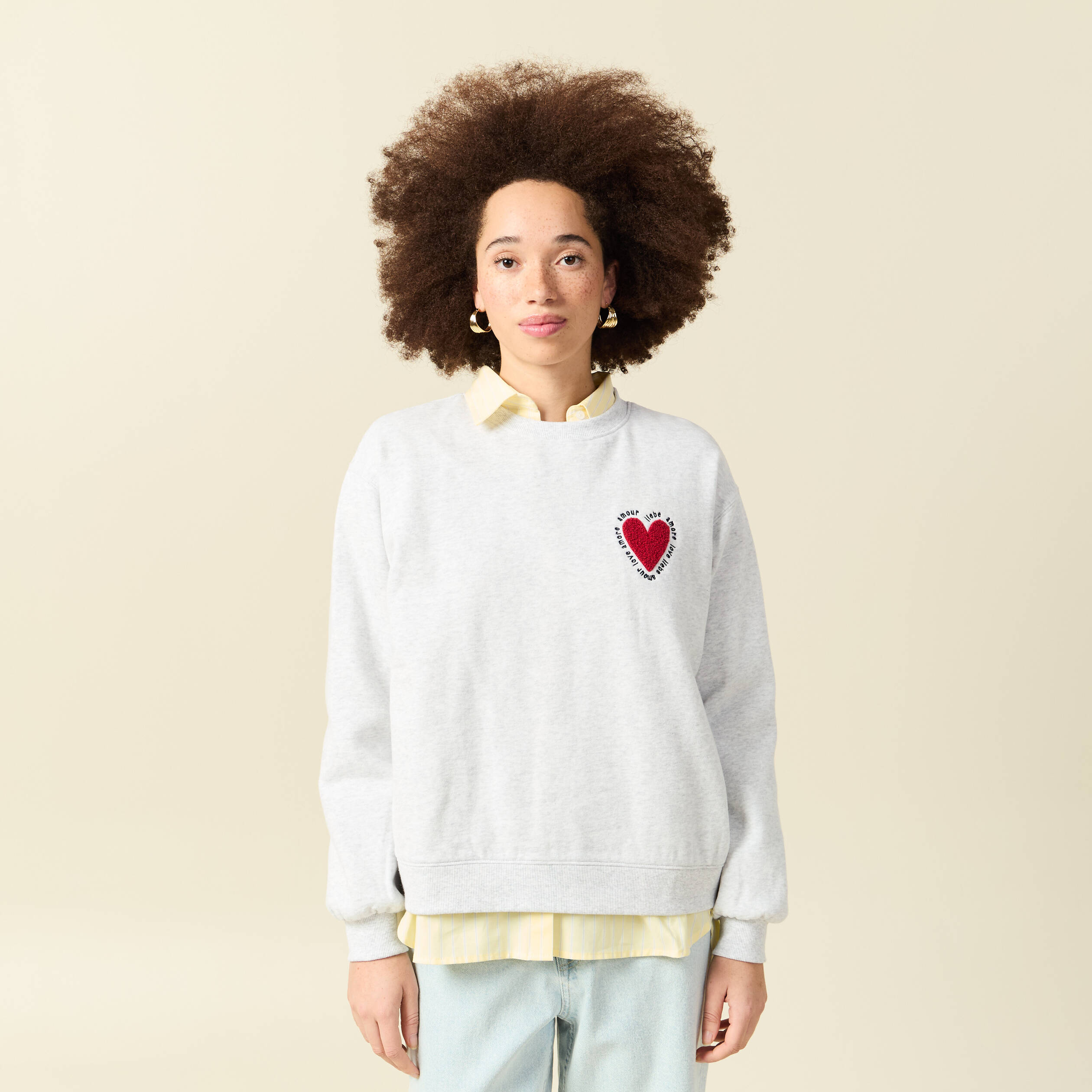Promo Sweat-shirt Fille Ou Garçon chez Carrefour