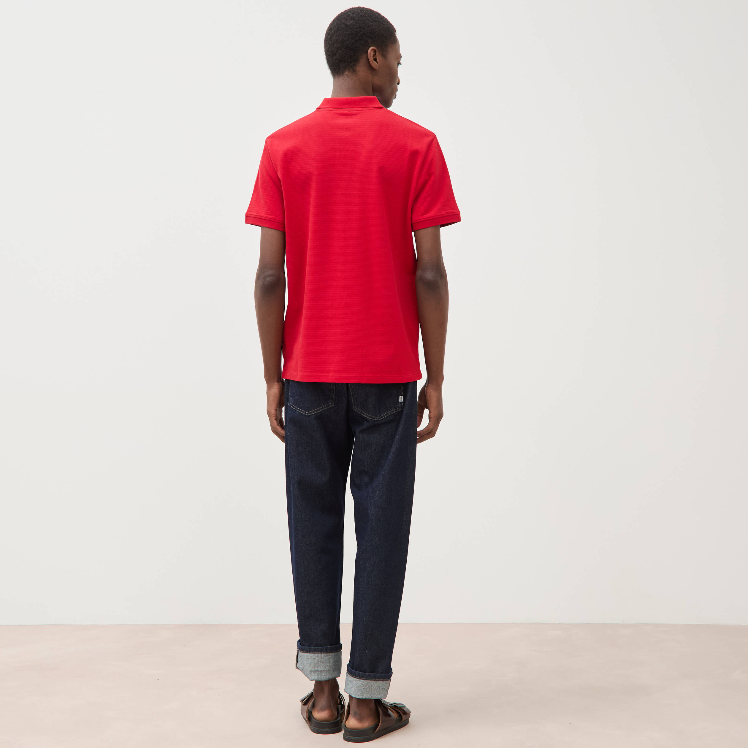 Polo cintr&eacute; en coton manches courtes rouge homme