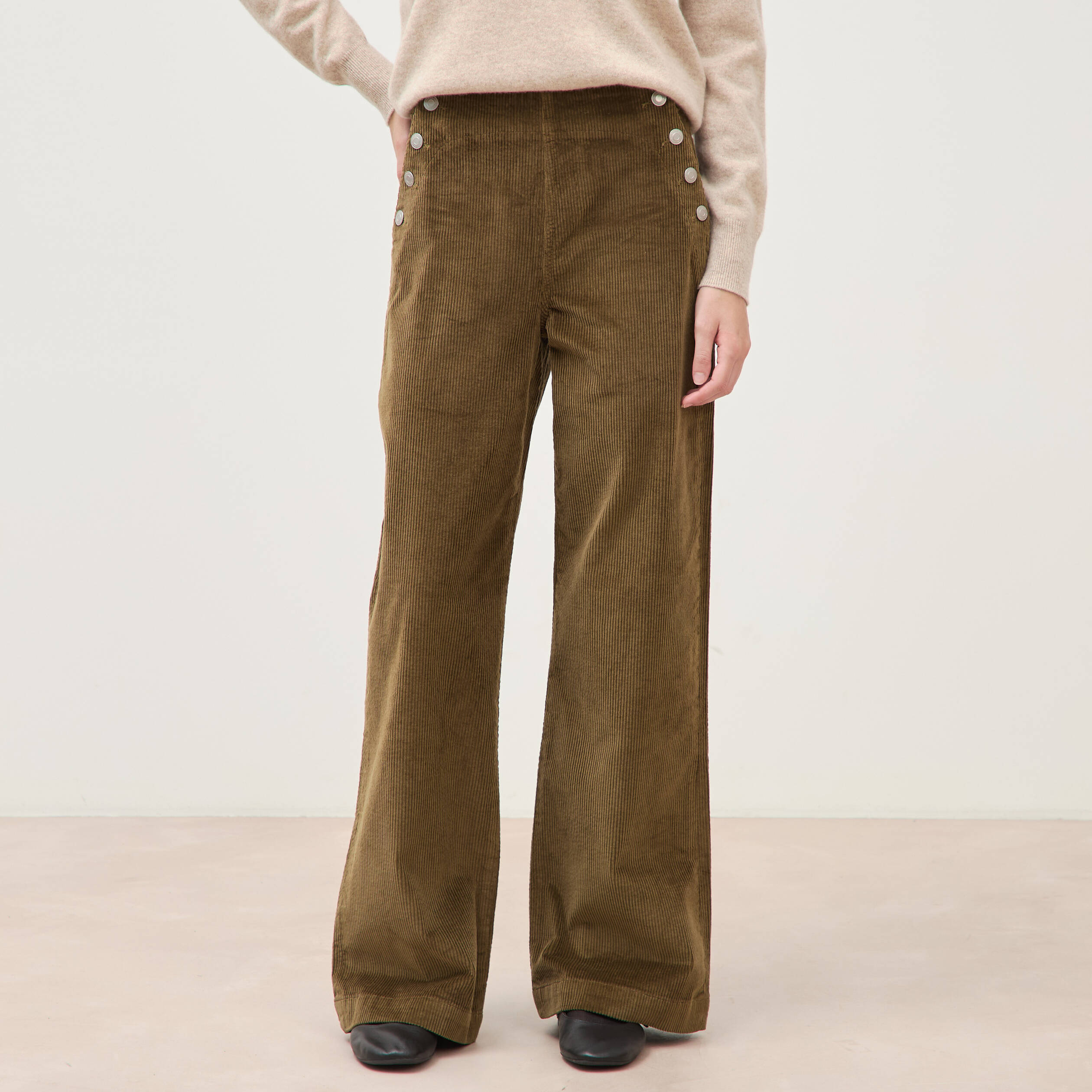 Pantalon large taille haute en velours vert olive femme