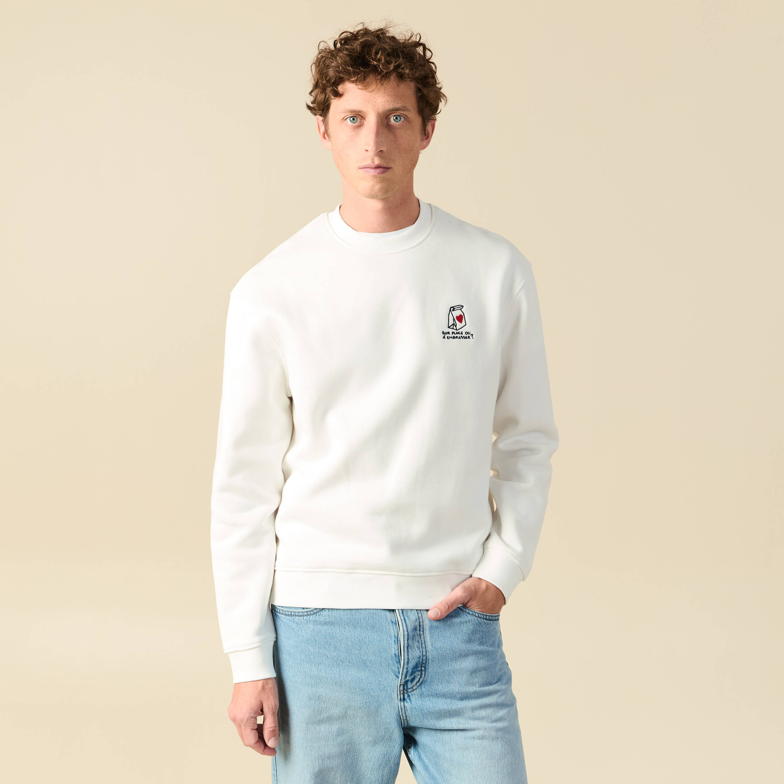 Sweat ras de cou manches longues brod&eacute; ecru homme