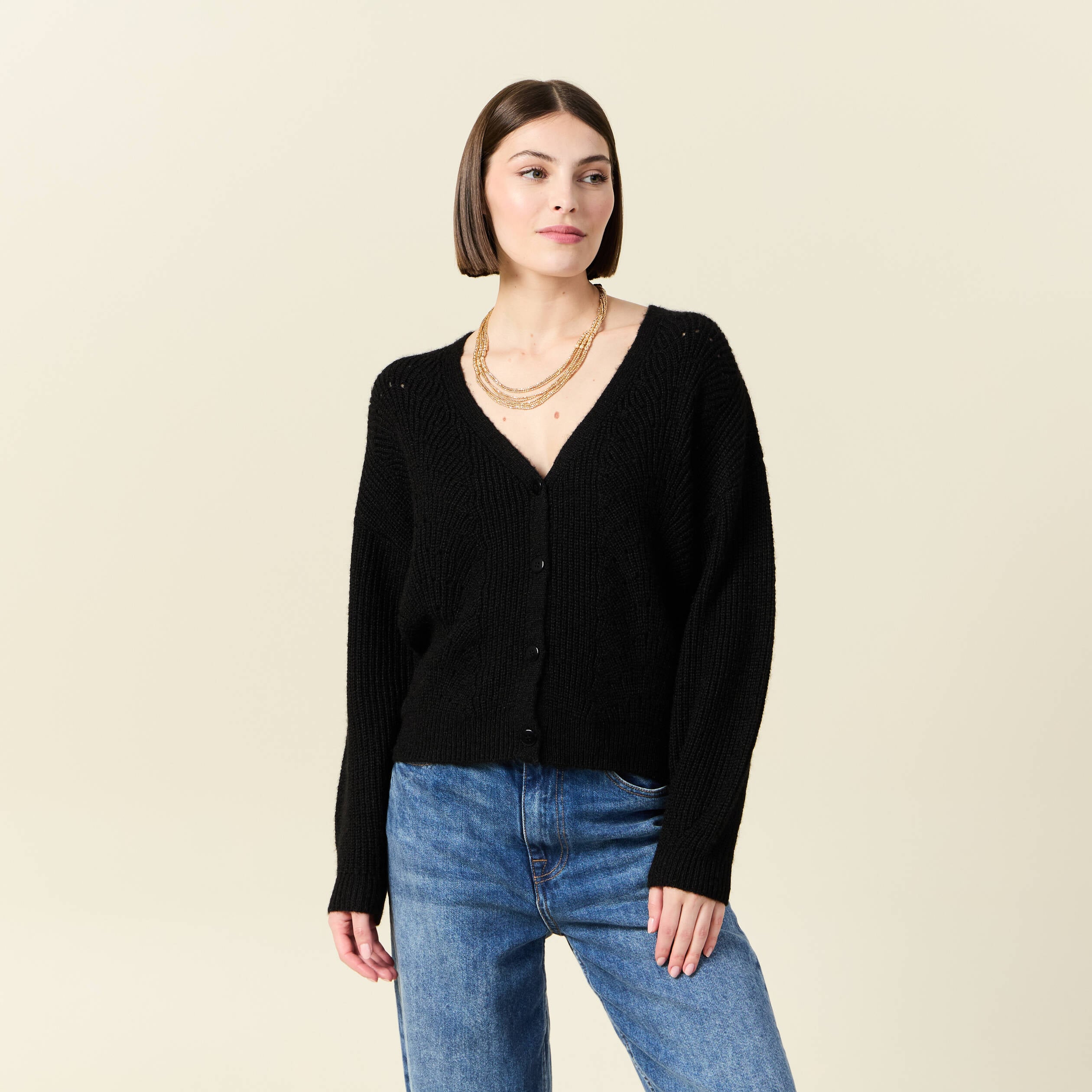 Gilet ajour&eacute; col V manches longues noir femme