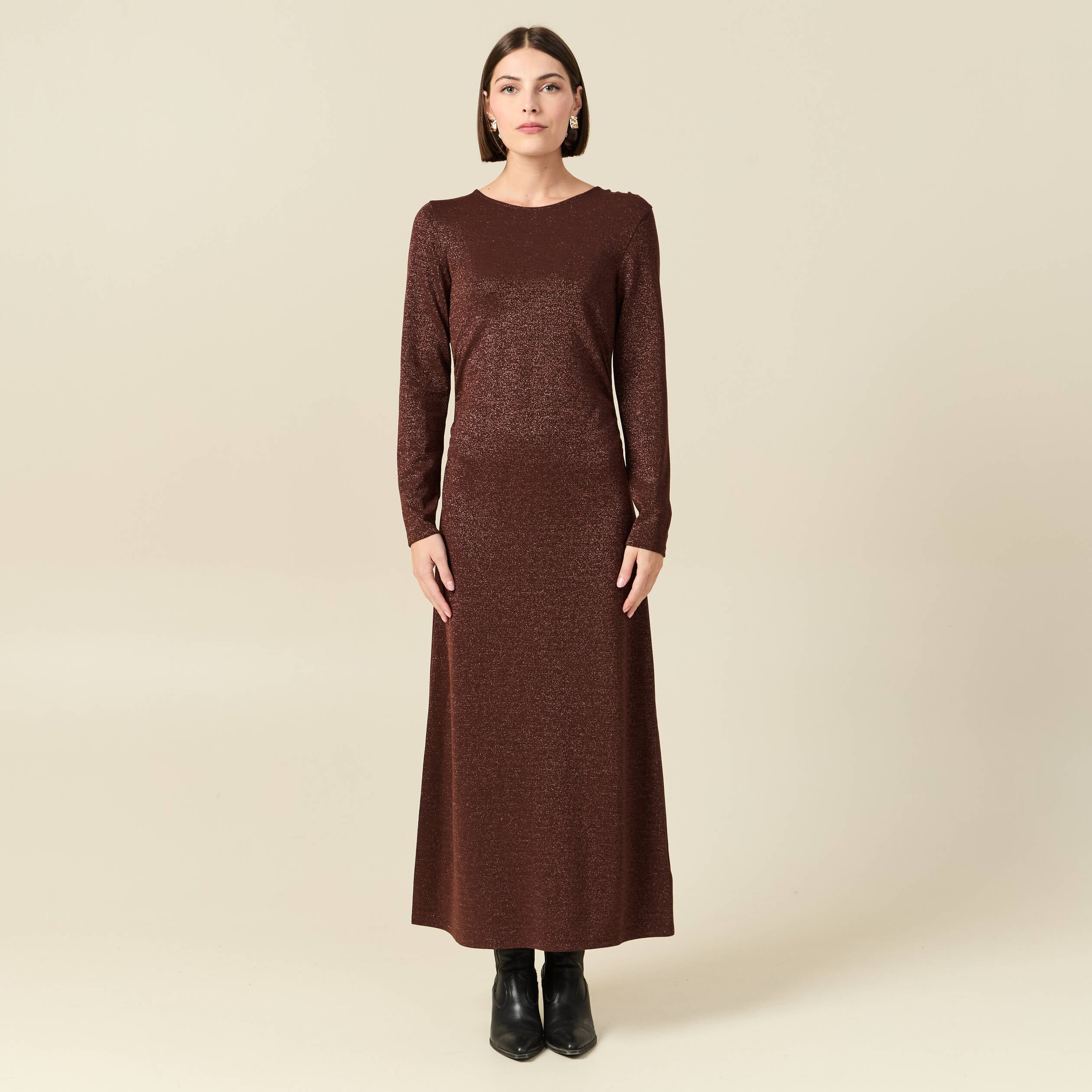 Robe longue ajust&eacute;e manches longues marron femme