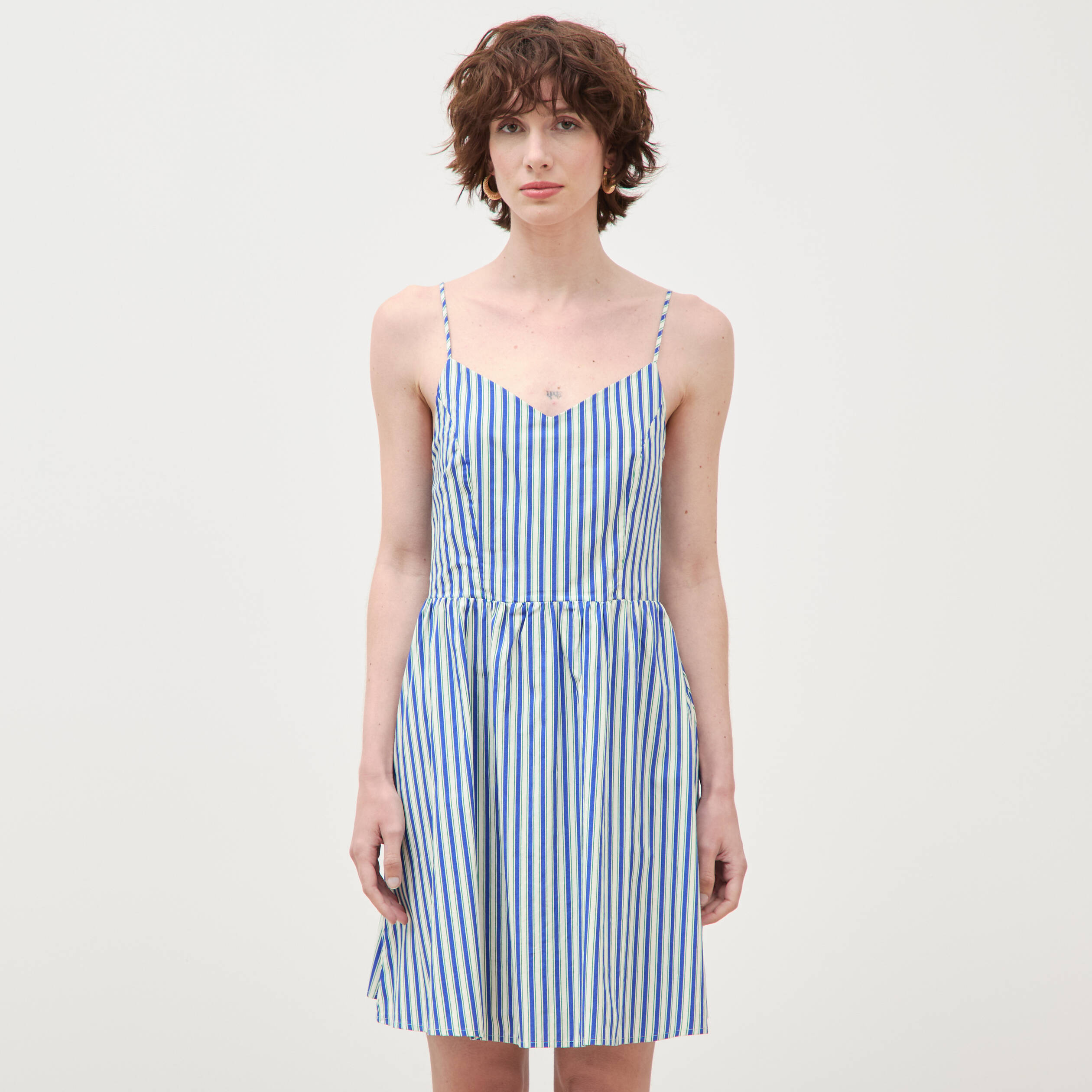 Robe bretelle col c&oelig;ur en coton bleu femme