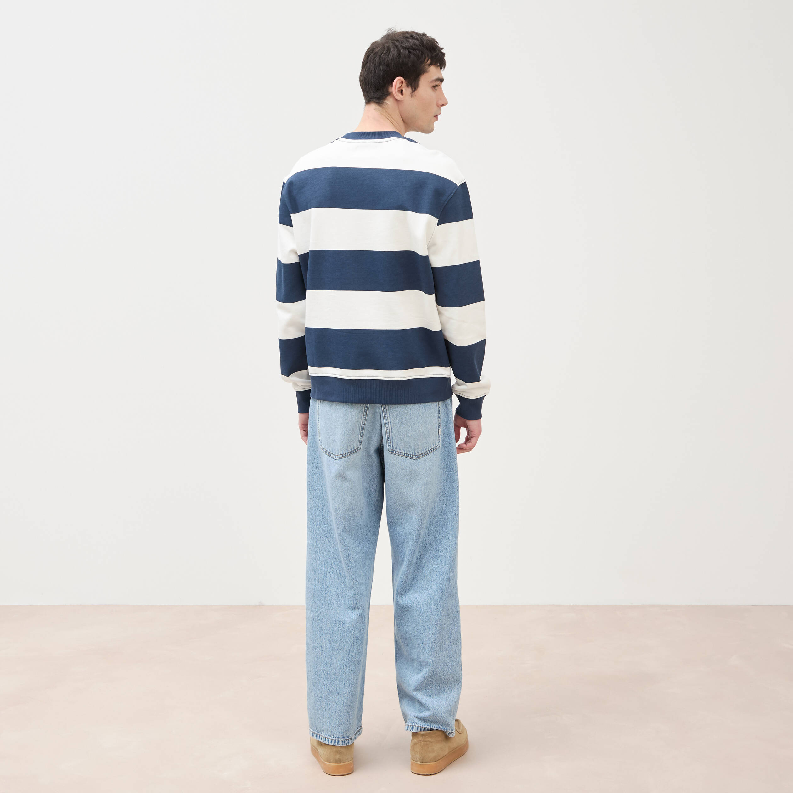 Sweat ray&eacute; col rond manches longues bleu marine homme