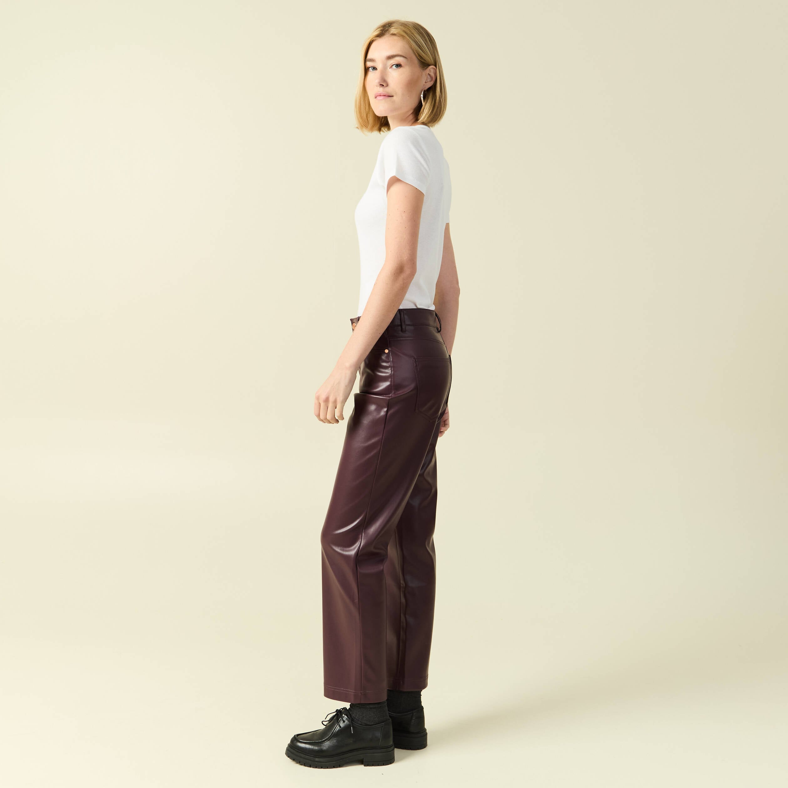 Pantalon taille haute similicuir prune femme