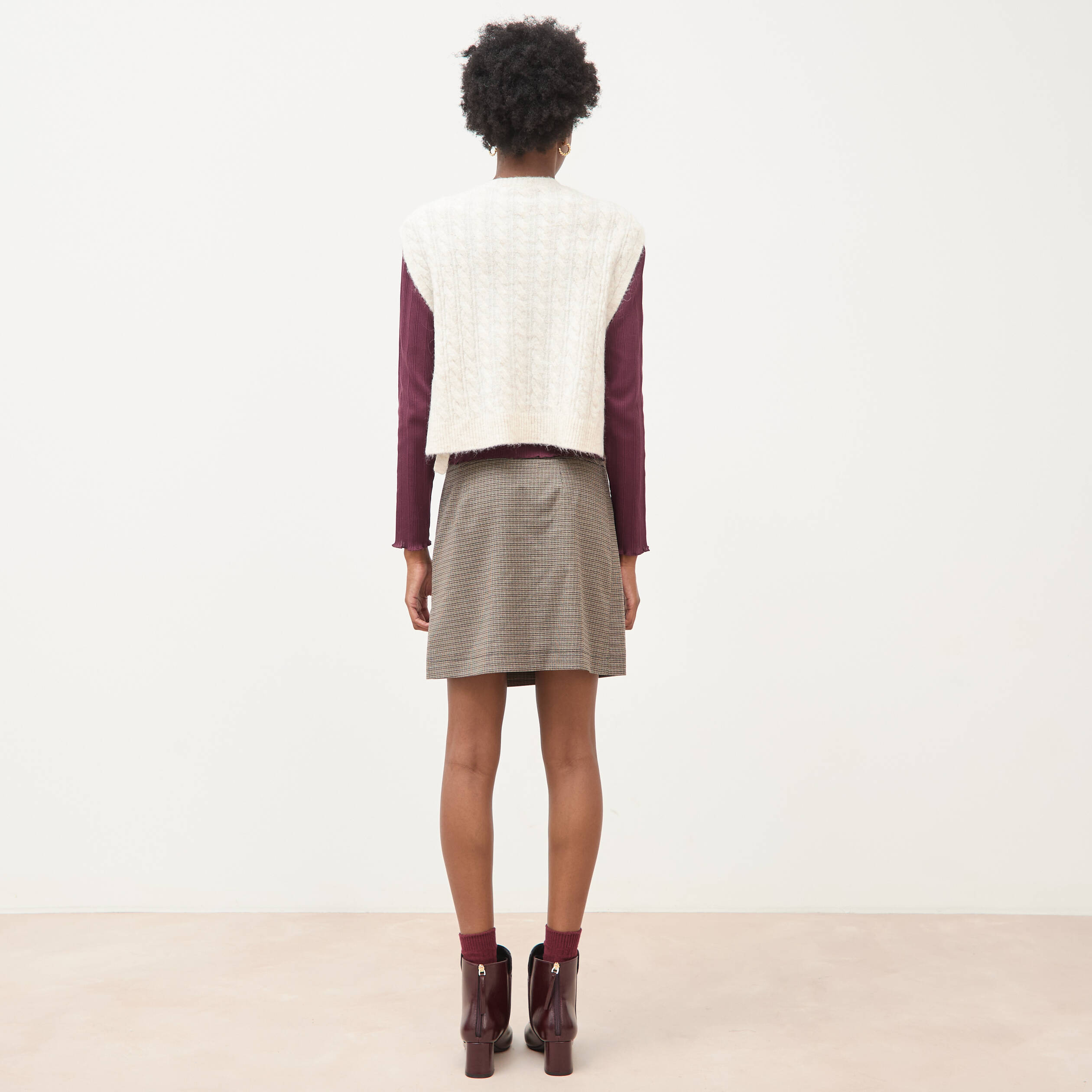 Pull droit cropped sans manches creme femme
