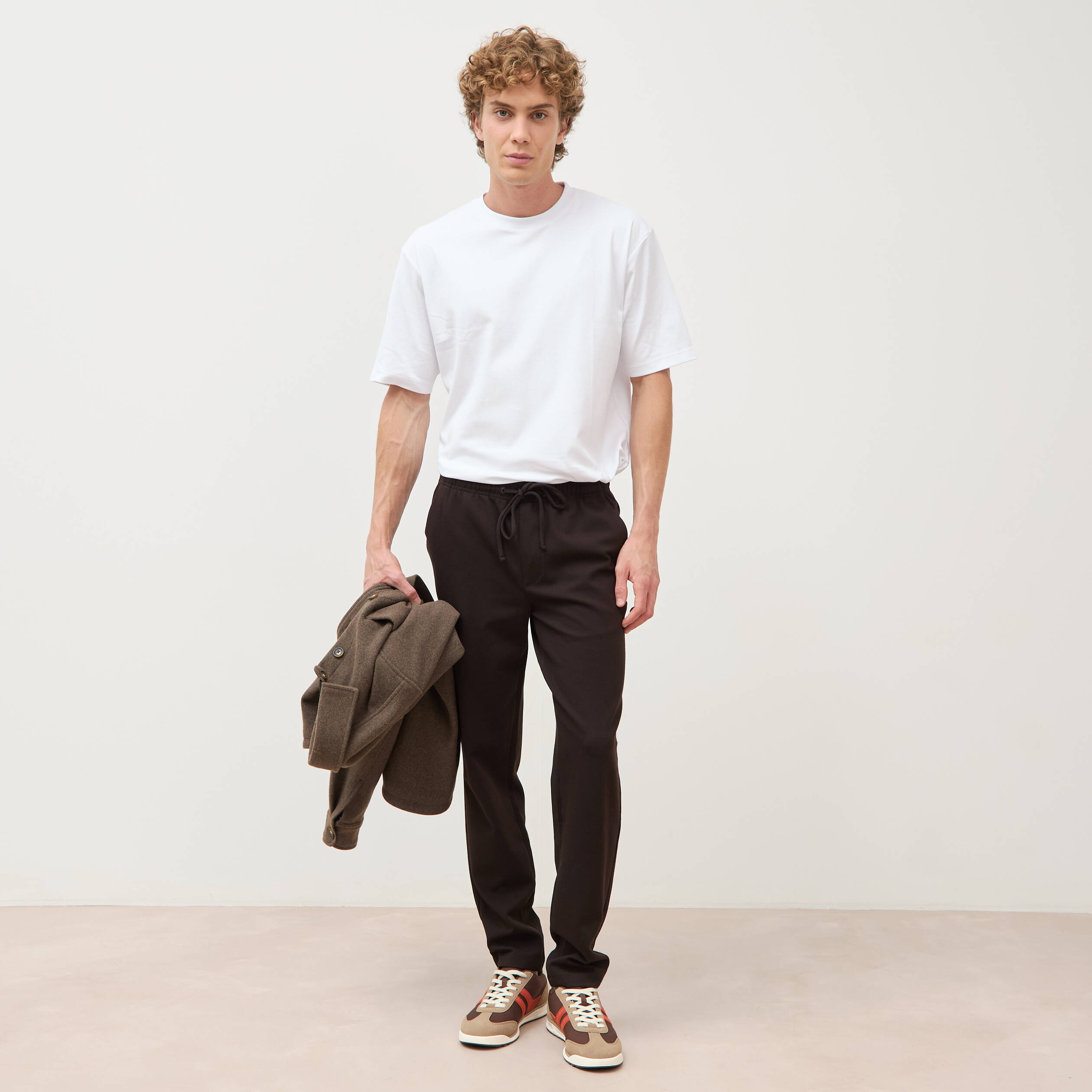Pantalon chino jogger marron homme