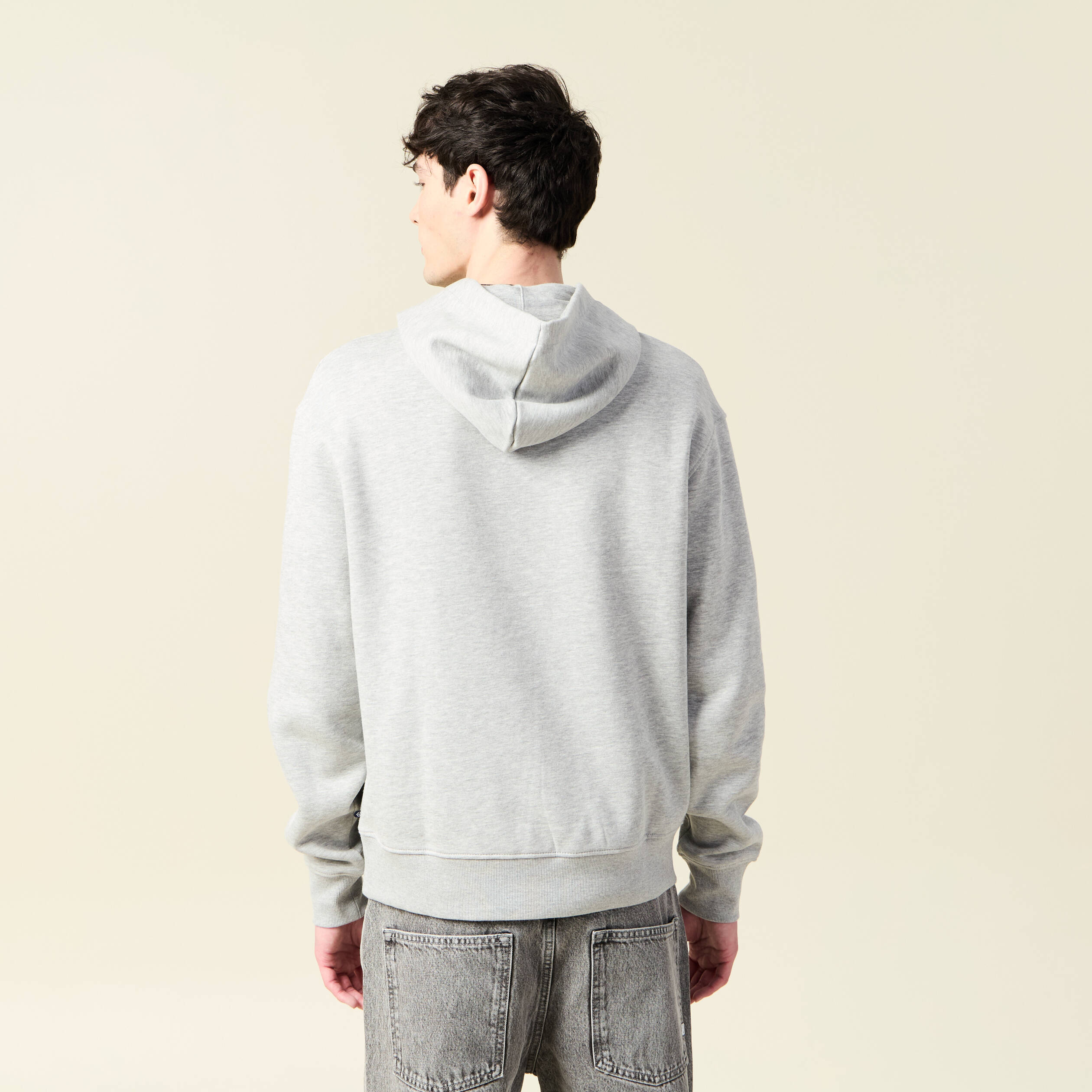 Sweat &agrave; capuche gris homme