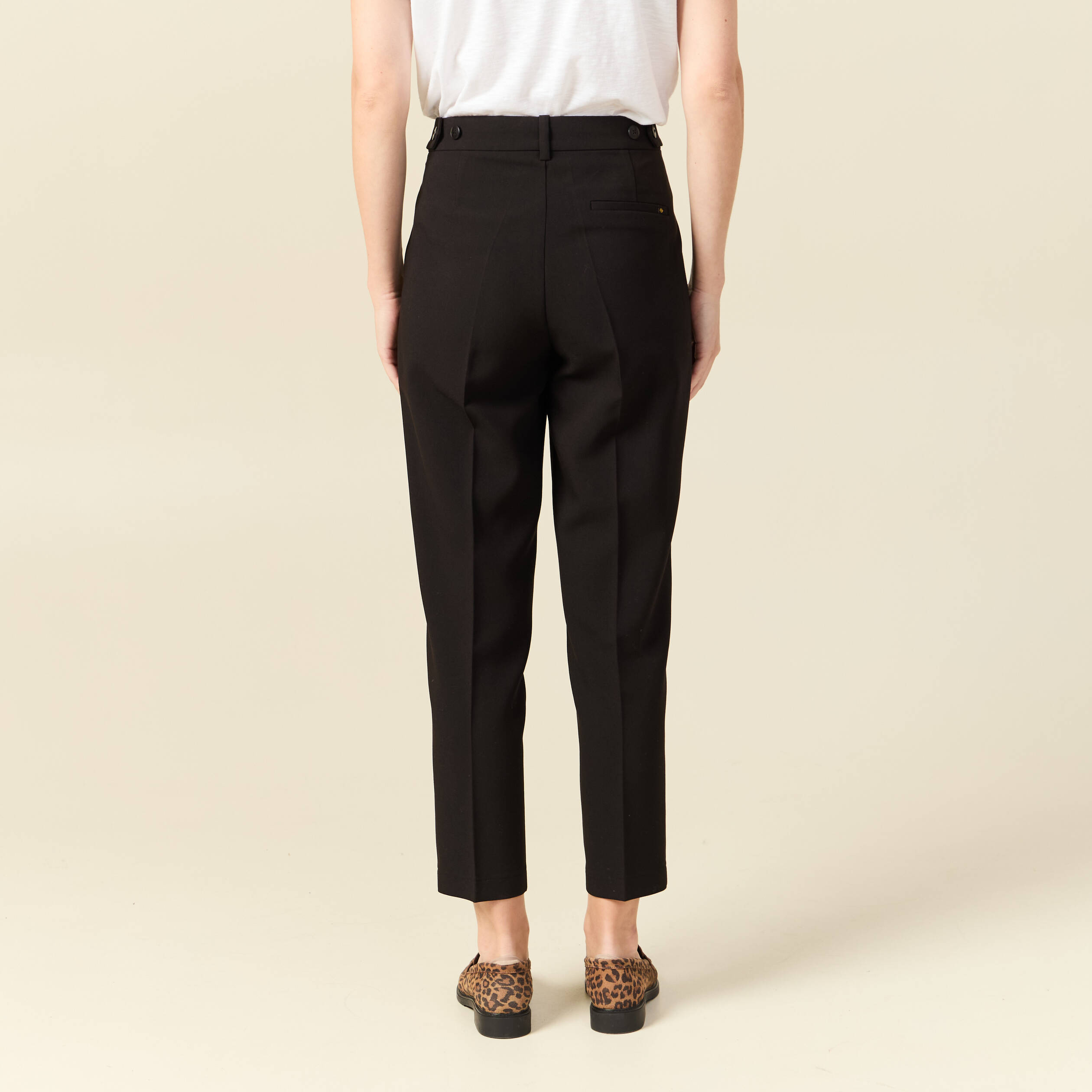 Pantalon cigarette &agrave; pinces noir femme