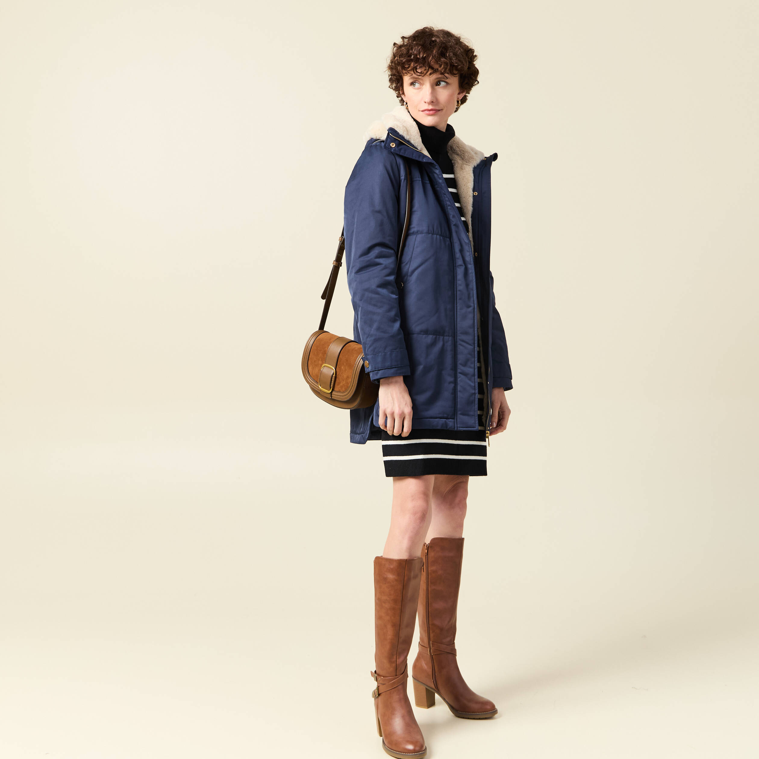 Parka droite &agrave; capuche bleu marine femme