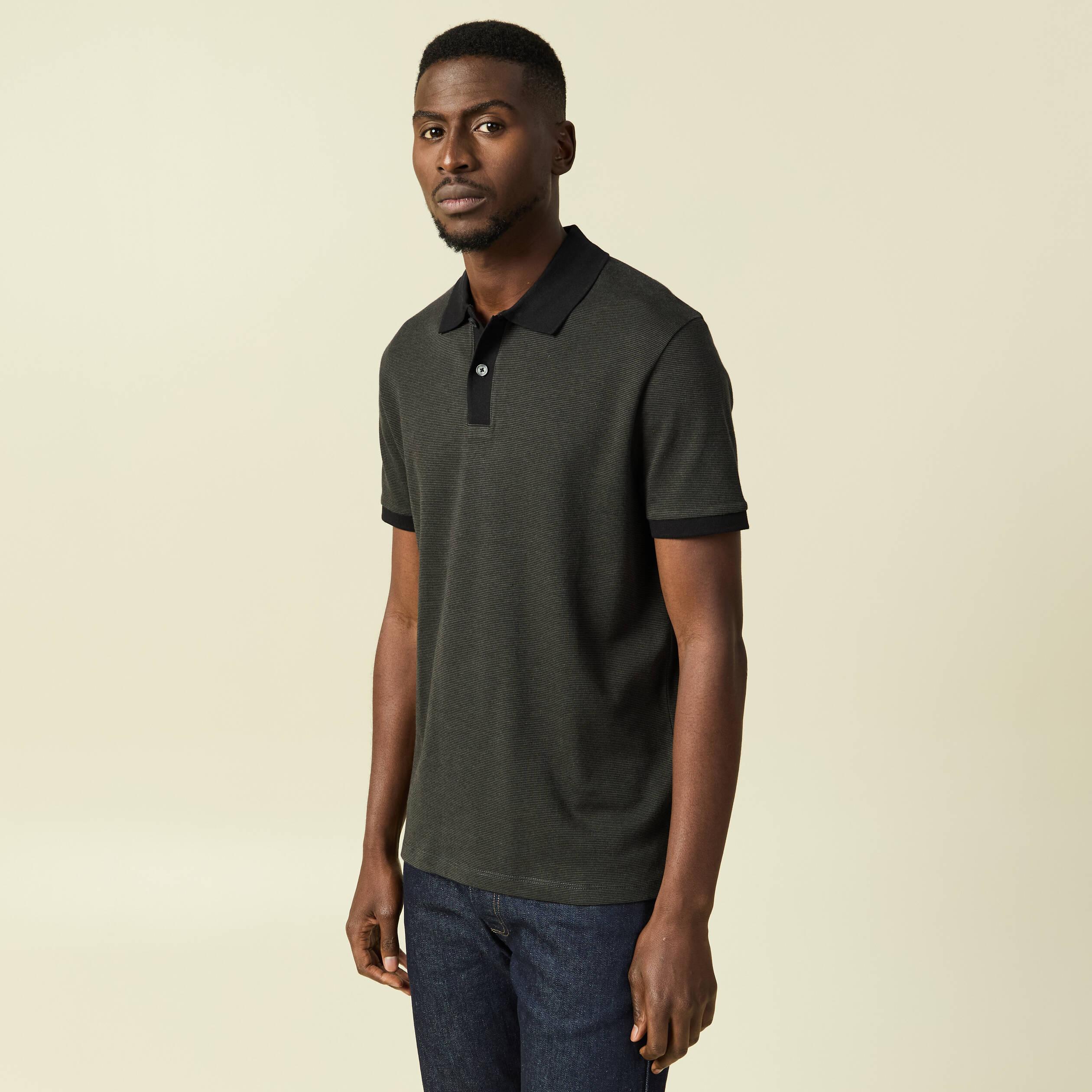 Polo col polo manches courtes en coton noir homme